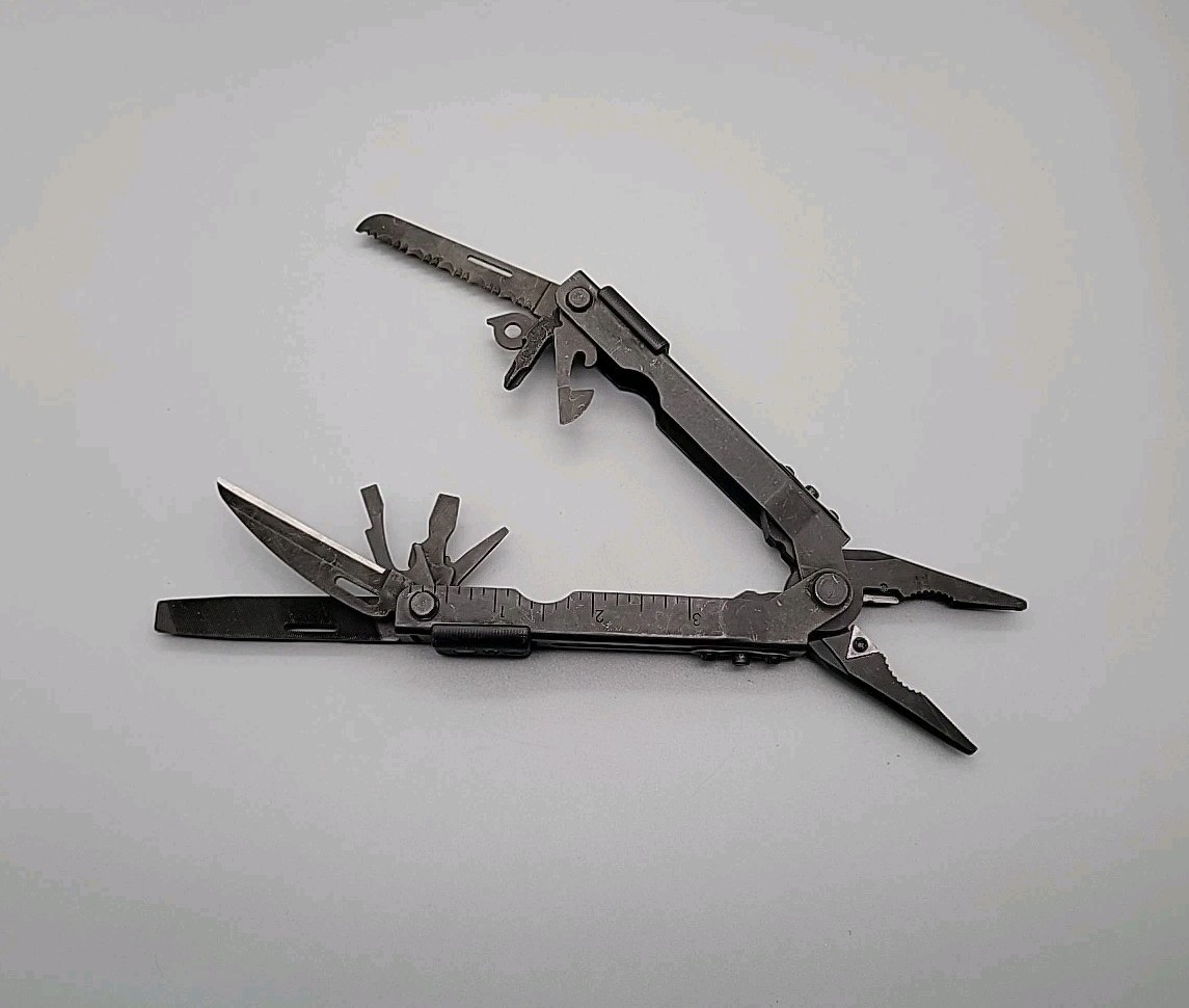 Gerber Multiplier MP600 Multi-Tool – Black – Needle Nose Carbide Cutter Pliers