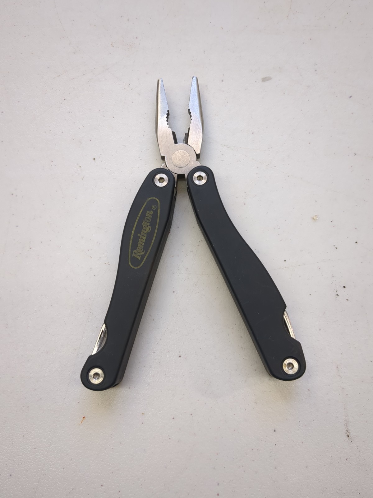 Remington foldable survival multi-tool knife Stainless Fold To 4” Black