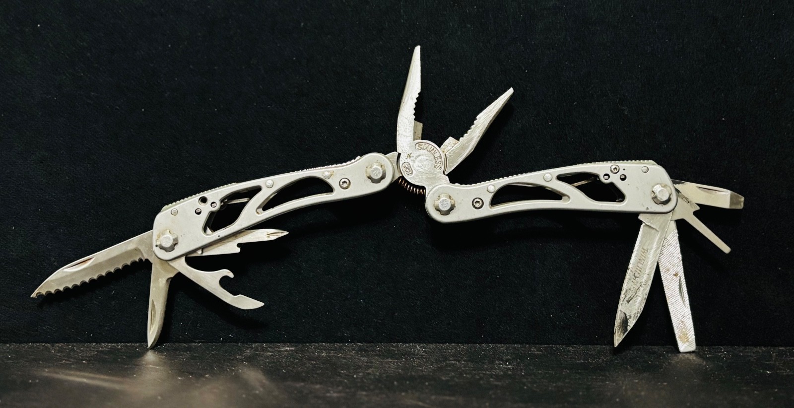 Winchester Multitool Pliers Knife Stainless Steel Multi Tool Folding Camping Too