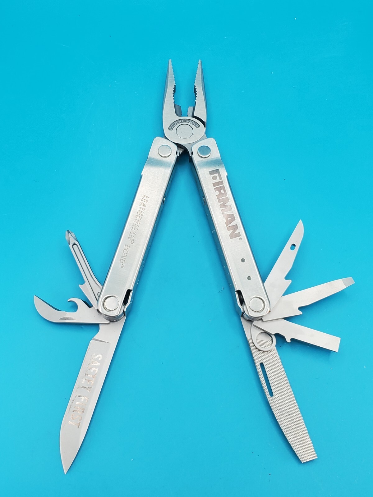 LEATHERMAN Bond Multitool, Stainless Steel Everyday Tool! *FIRMAN*