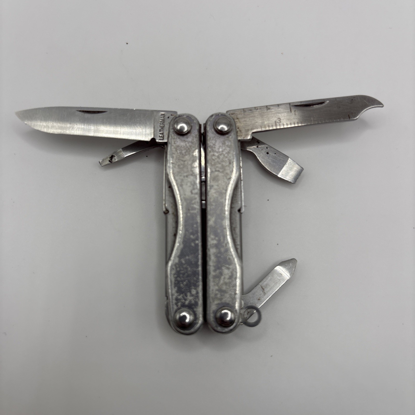 Leatherman Squirt S4 Multitool in Gray – 8-13