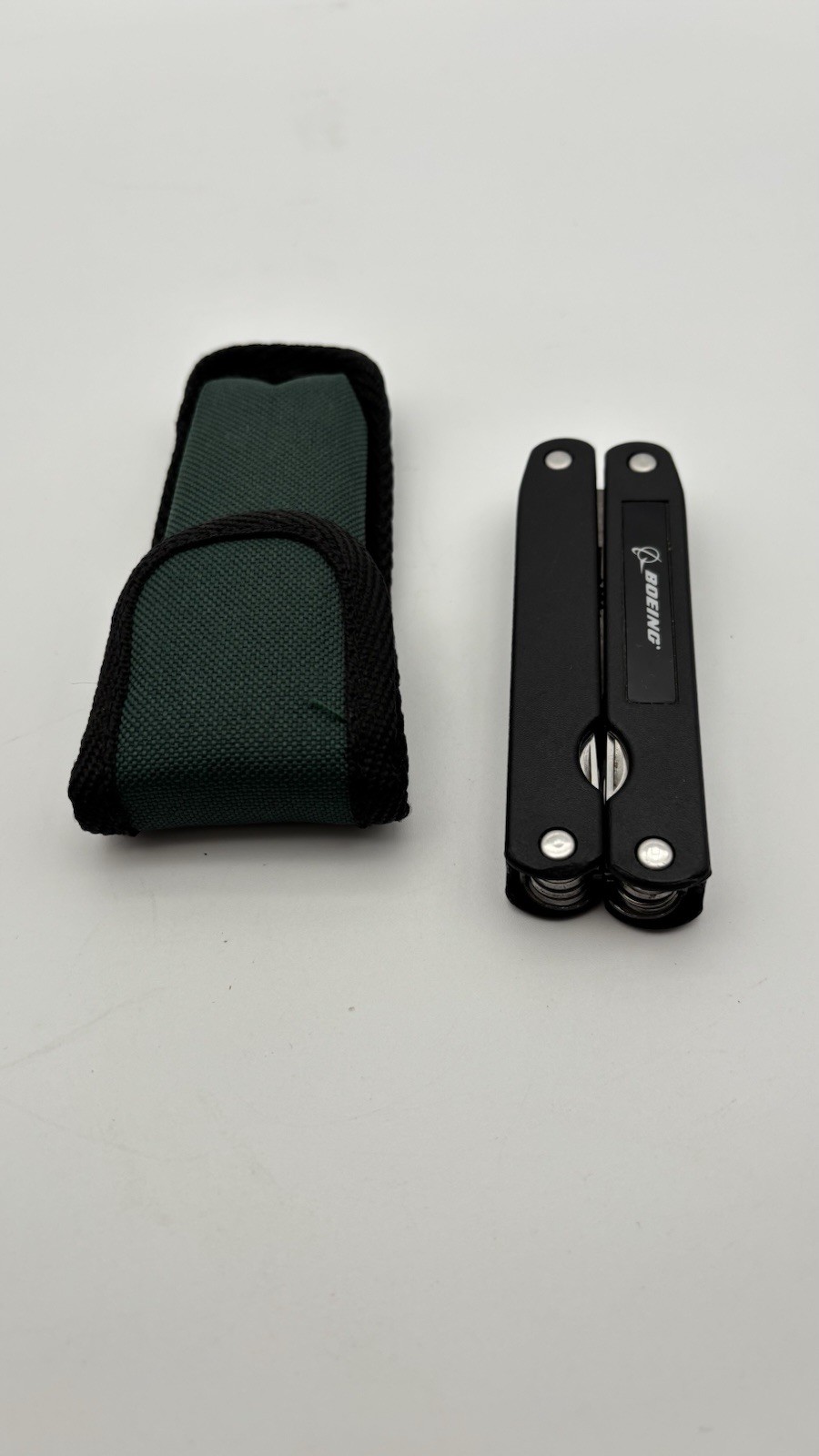 Boeing Stainless Steel Multi-Tool W/ Nylon Case In Good Condition