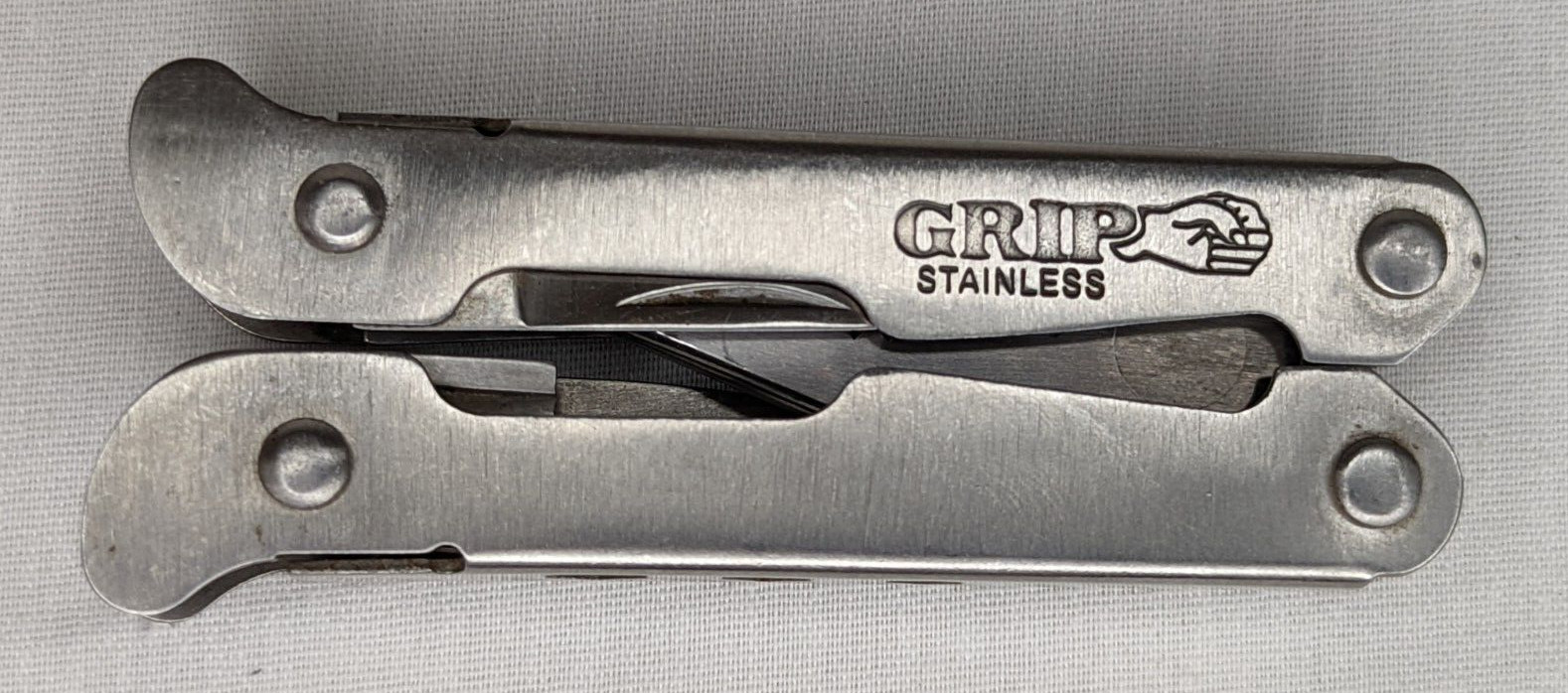 Grip Stainless Multi Tool Pliers, Knife, Bottle Opener, Philips Screwdriver