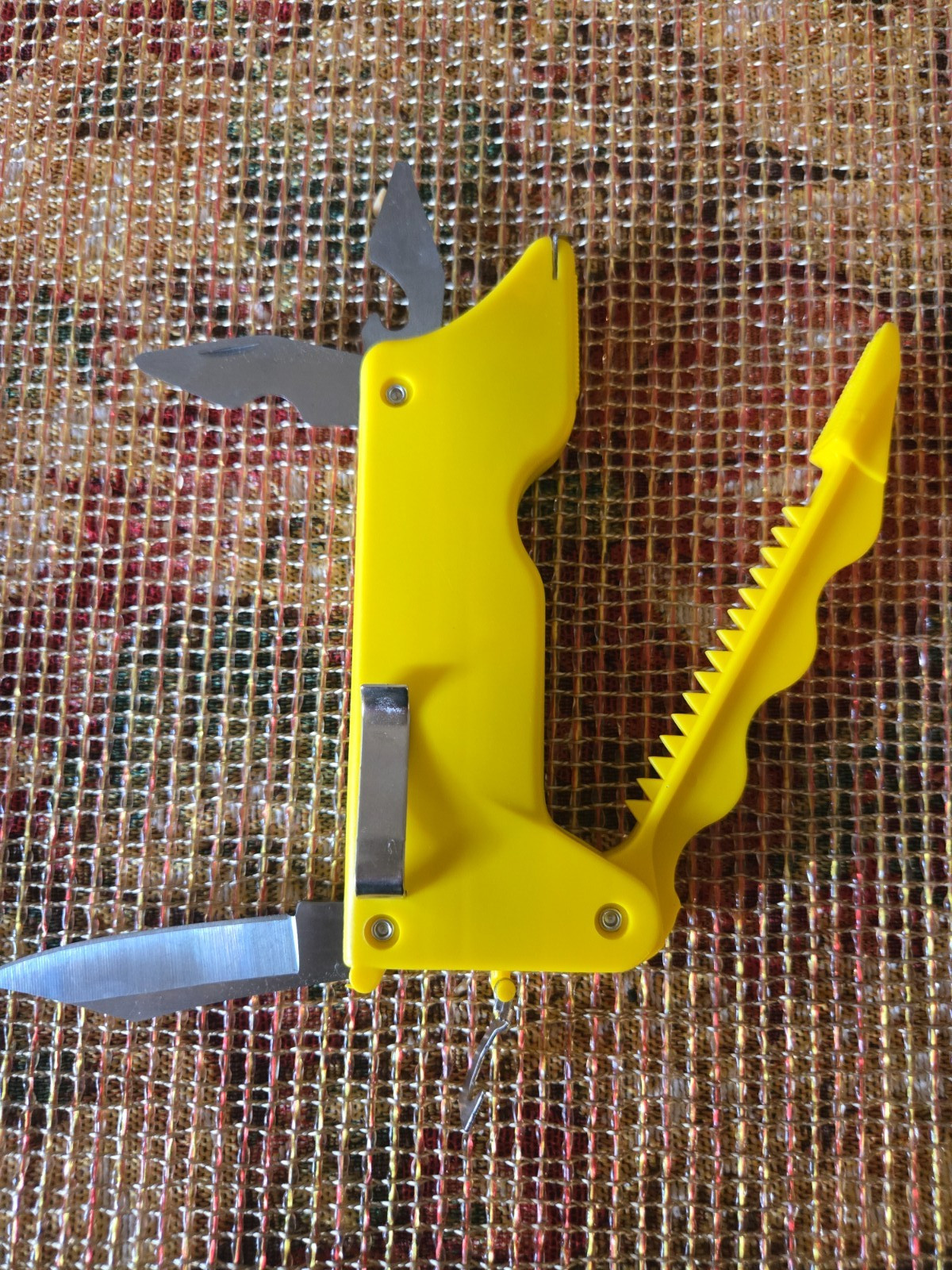 MULTI FISHING TOOL 10-IN-1 BY TARGET – NEW