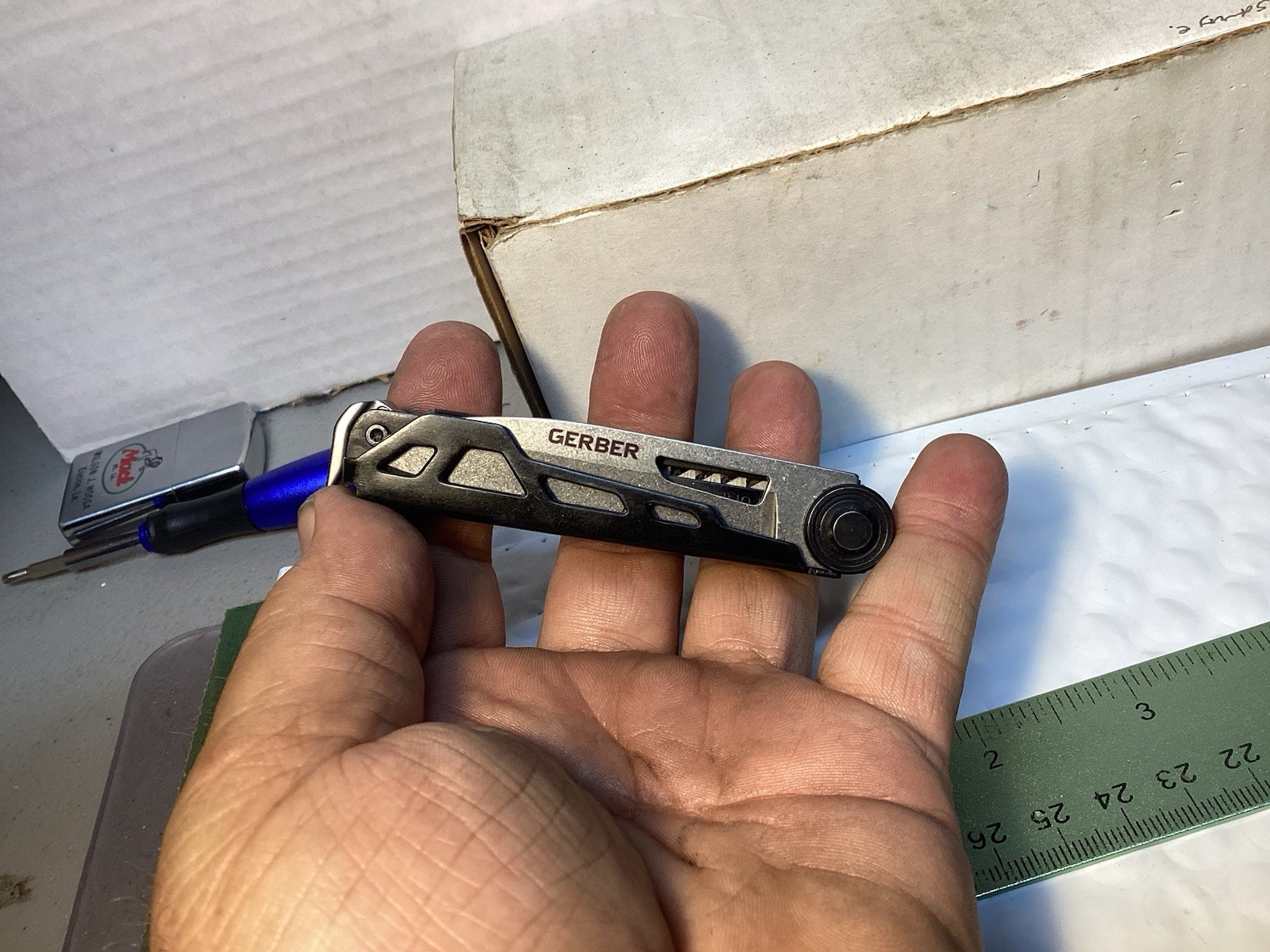 Gerber Armbar Trade Onyx Black Multi-Tool, Knife, Bit Driver, Saw.. 007-01