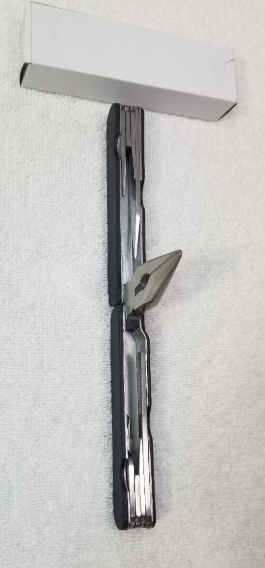 Heavy Duty Black Multi Utility Folding Knife/Tool 15 Function Made in china NEW.