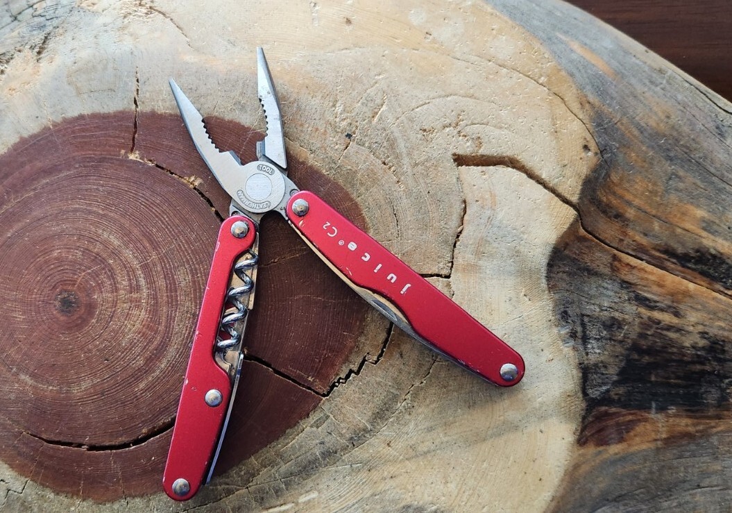 Leatherman Juice C2 Multi Tool Inferno Red Retired Vintage Preowned – Great G43