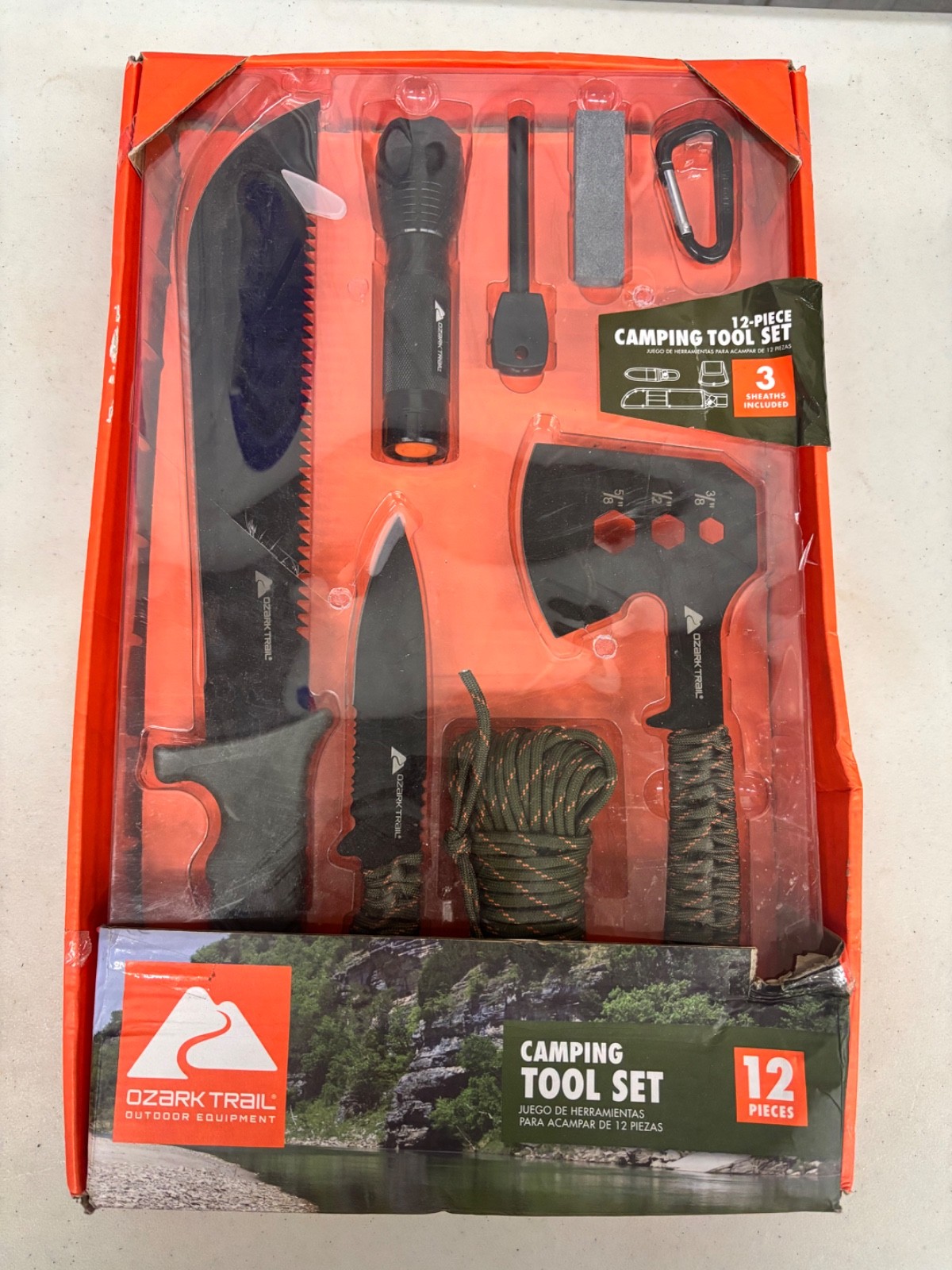 OZARK TRAIL 12 – PIECE CAMPING TOOL SET – GREEN – NEW HUNTING SURVIVAL