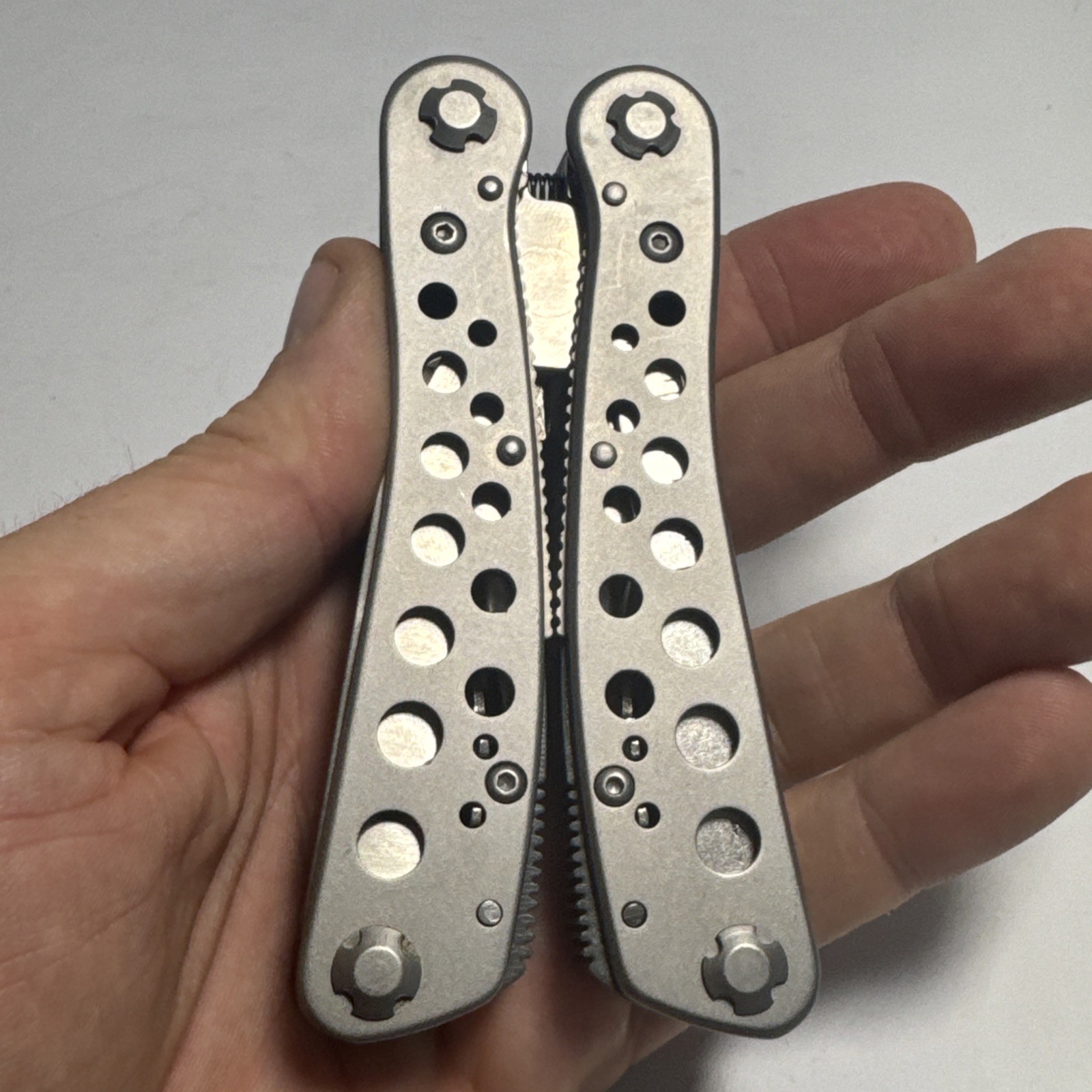 Winchester RARE Stainless Steel Multi-Tool Pocket Knife 9 N 1 + Sheath HTF Mint