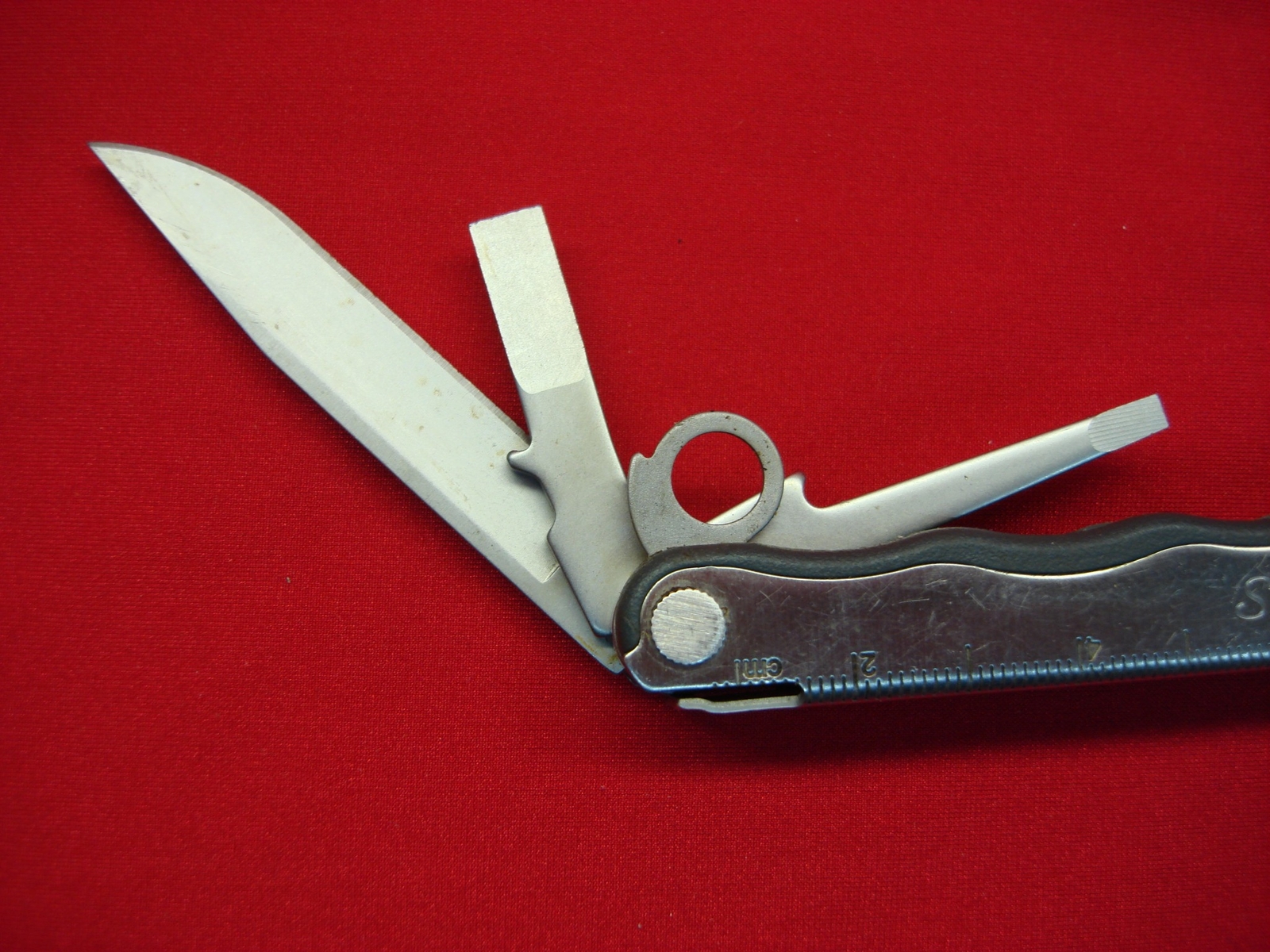 LEATHERMAN KICK MULTI-TOOL – GENUINE WITH 5 TOOLS – PREOWNED BUT VERY NICE COND.