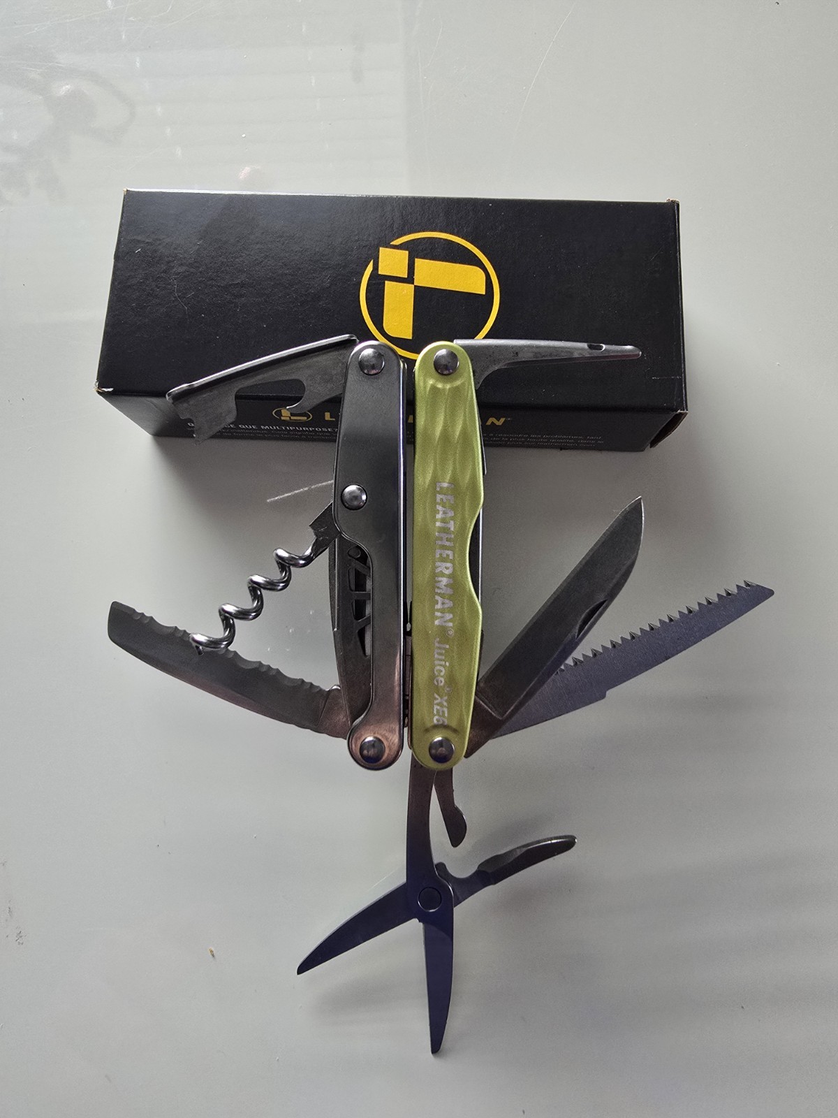 Leatherman Juice XE6 Moss Green 14 Tool Multi-Tool w/Sheath Retired 831931