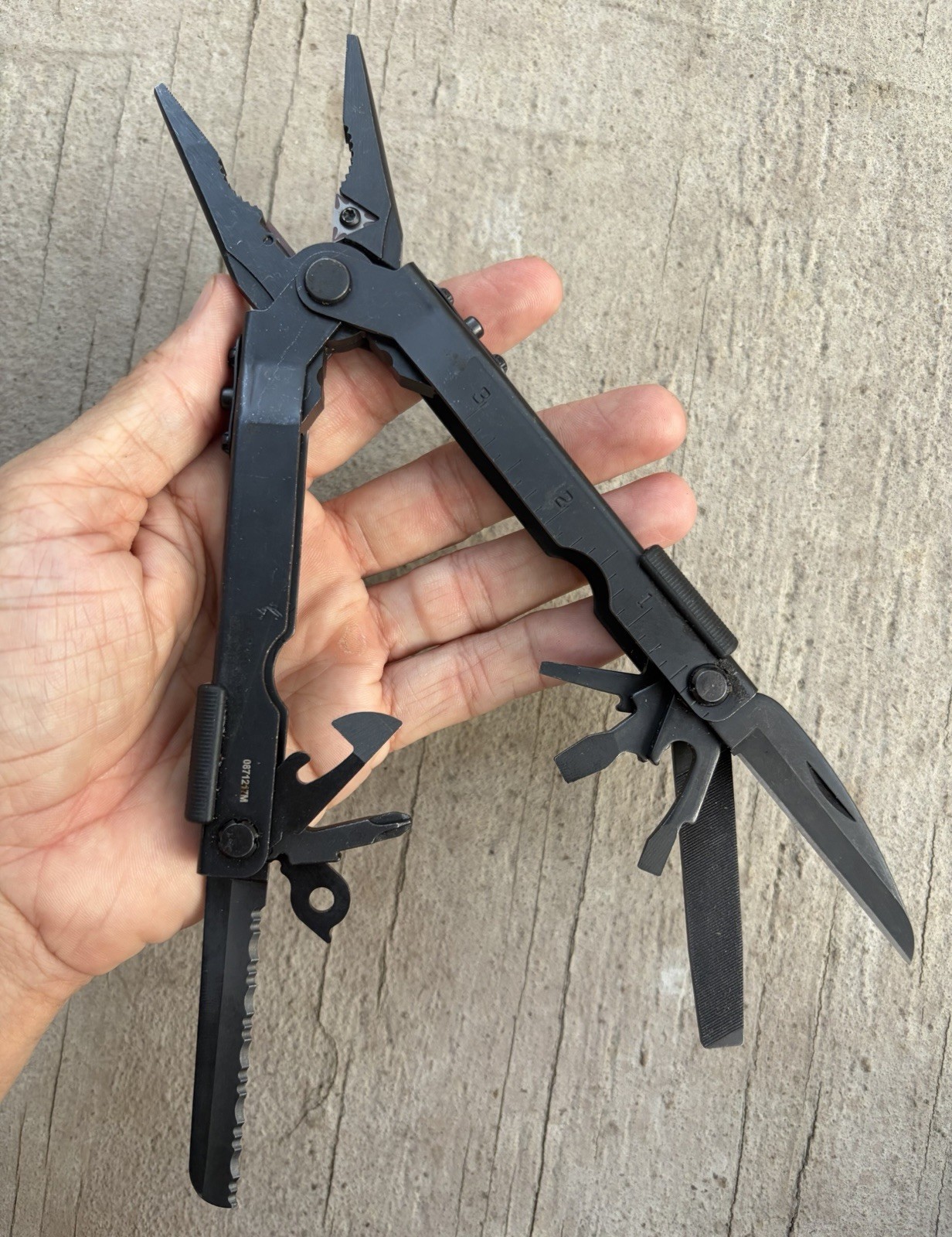 GERBER MP600 MULTI-PLIER TOOL MILITARY, HUNTERS BLACK OXIDE W/ACU CASE/POUCH EXC