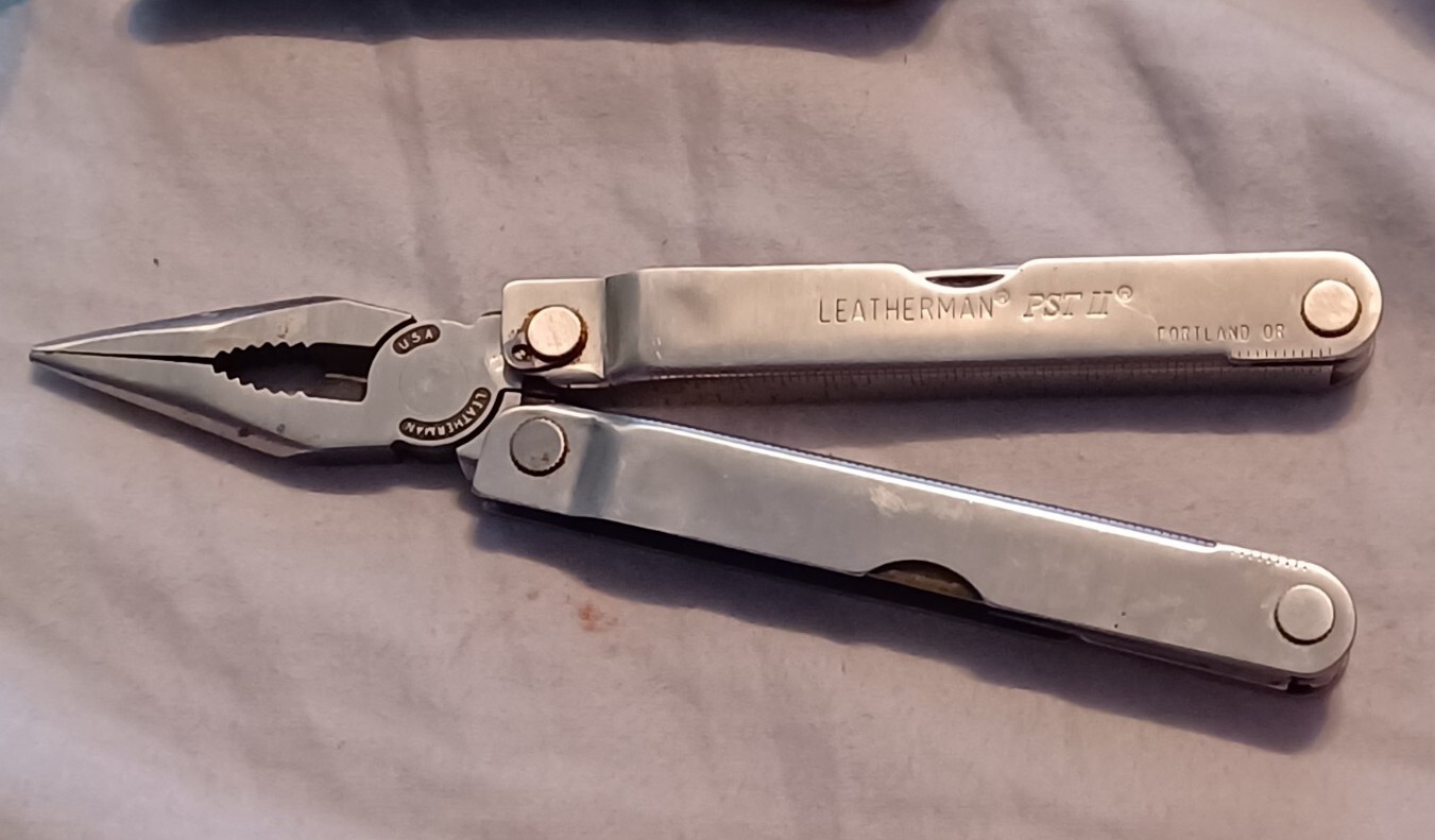 Leatherman PST II Multi Tool Knife Pliers File Drivers Leather Case