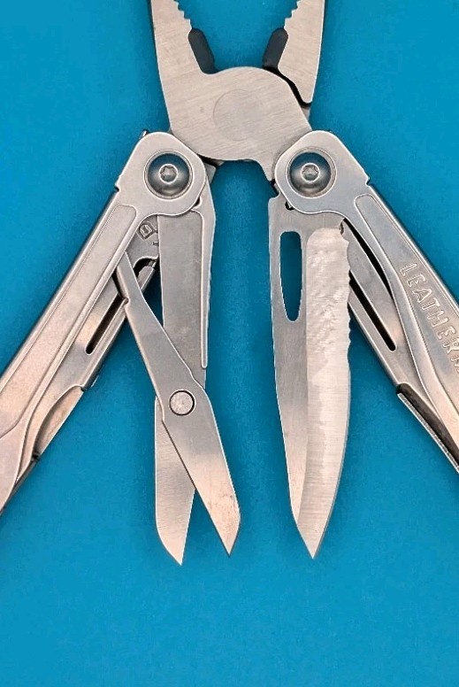 LEATHERMAN WINGMAN MULTI-TOOL! FAST SHIPPING!
