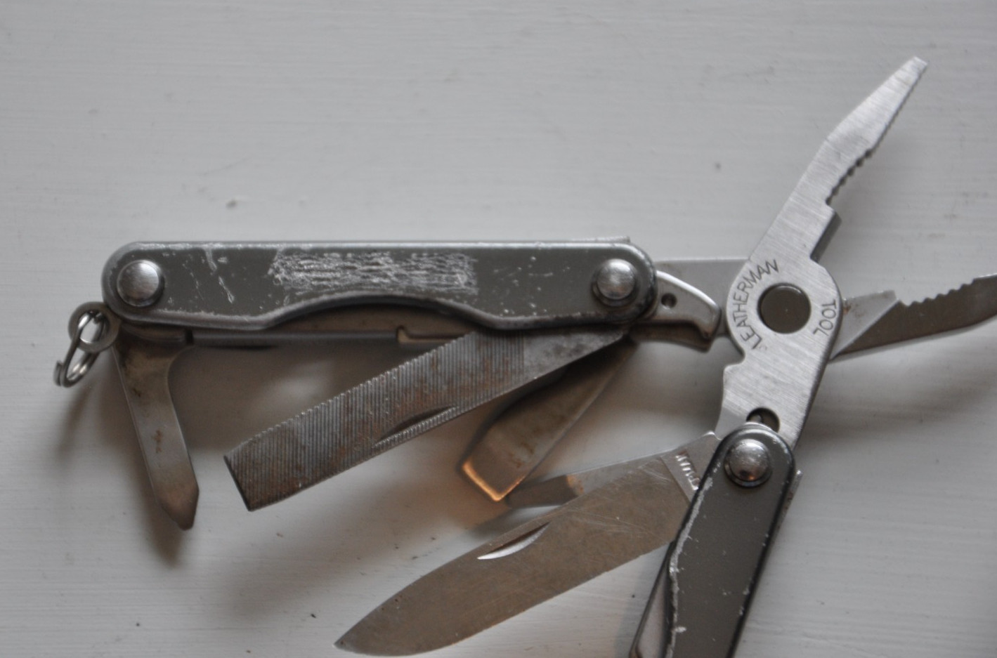 Gray Leatherman Retired Squirt P4 Multi-Tool Key Ring READ Full Description
