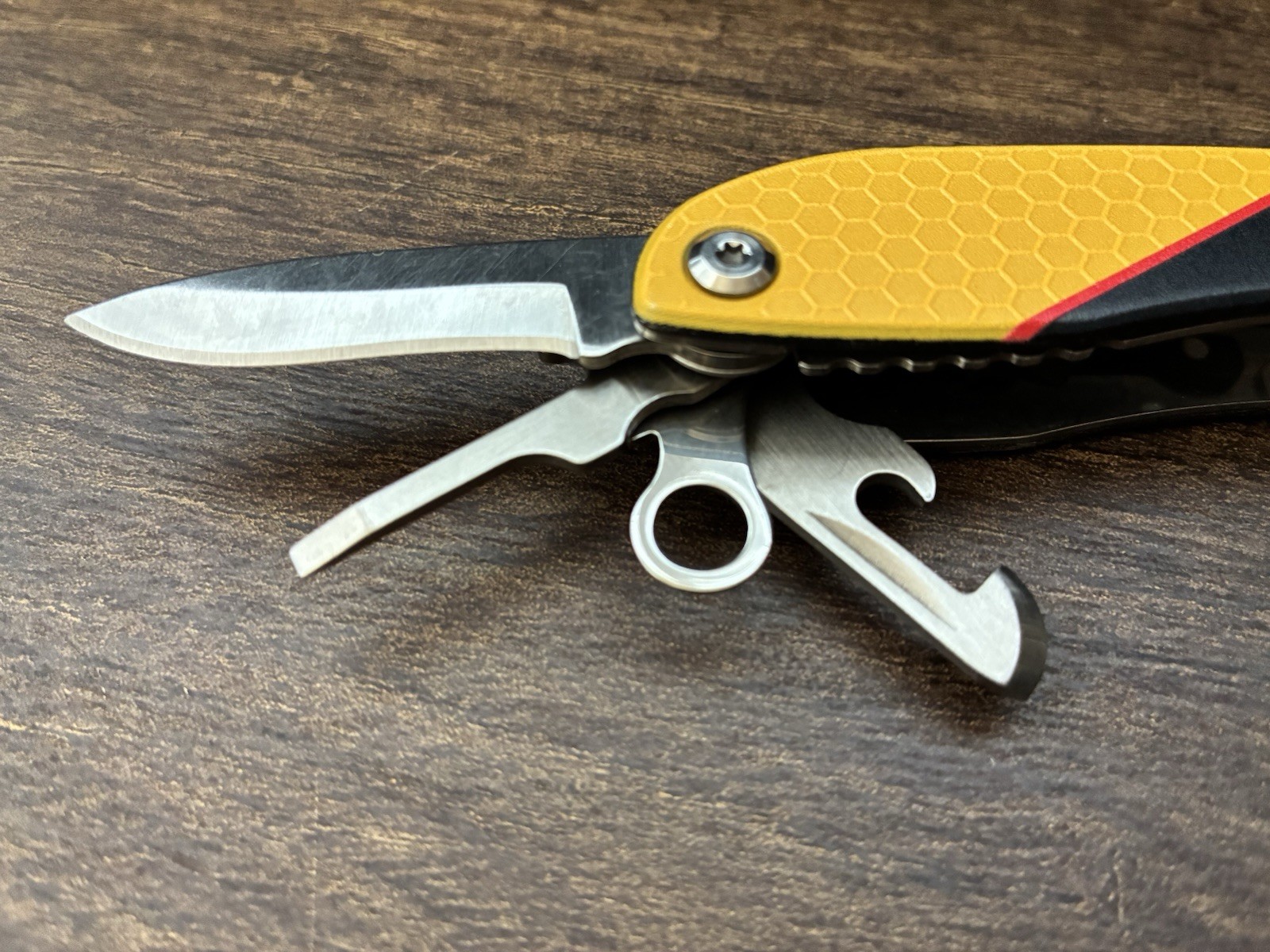 CAT Black & Yellow Multi-Function Tool 12-in-1