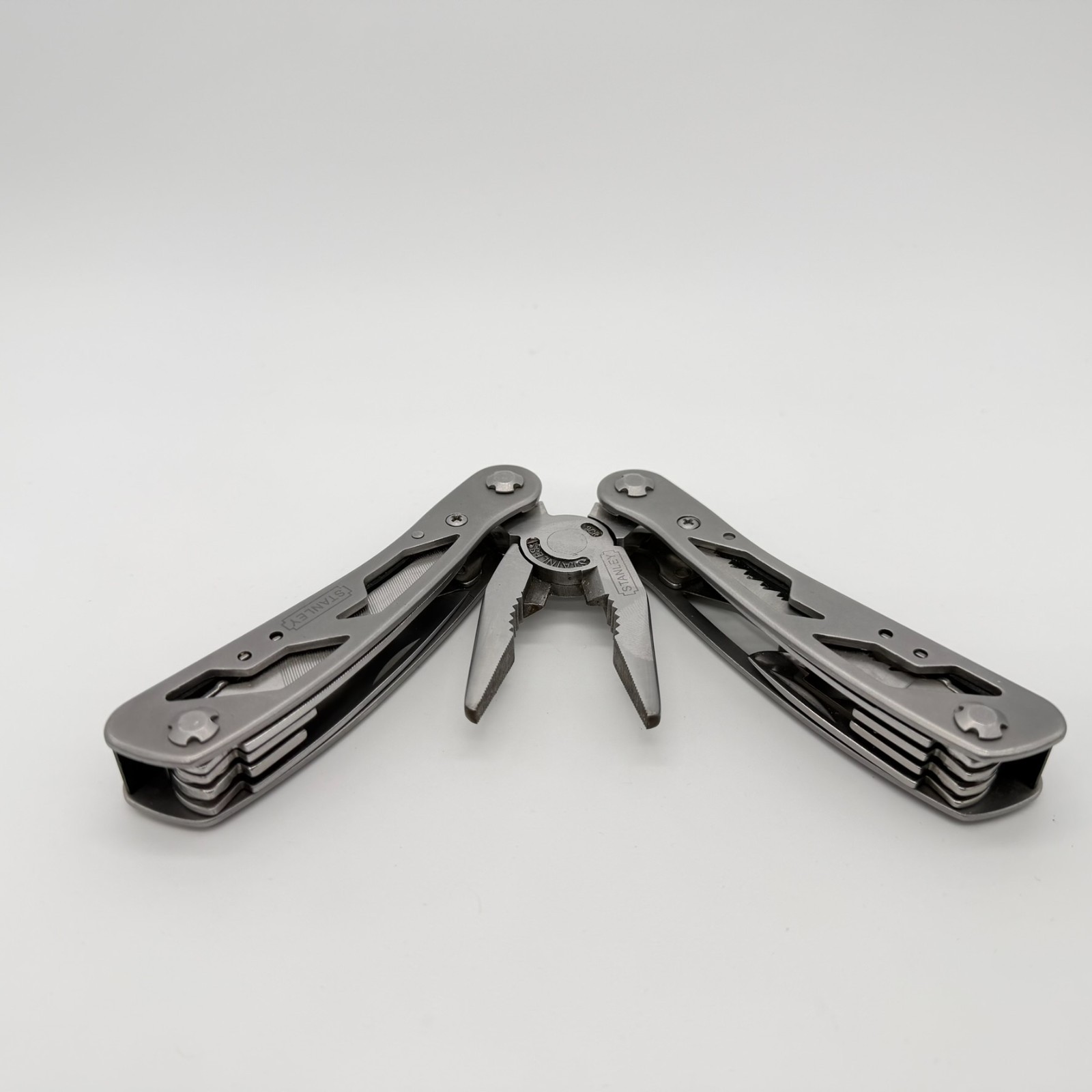 Stanley 12-in-1 Multi-Tool Pliers Pocket Knife Saw File Screwdriver EDC Gear