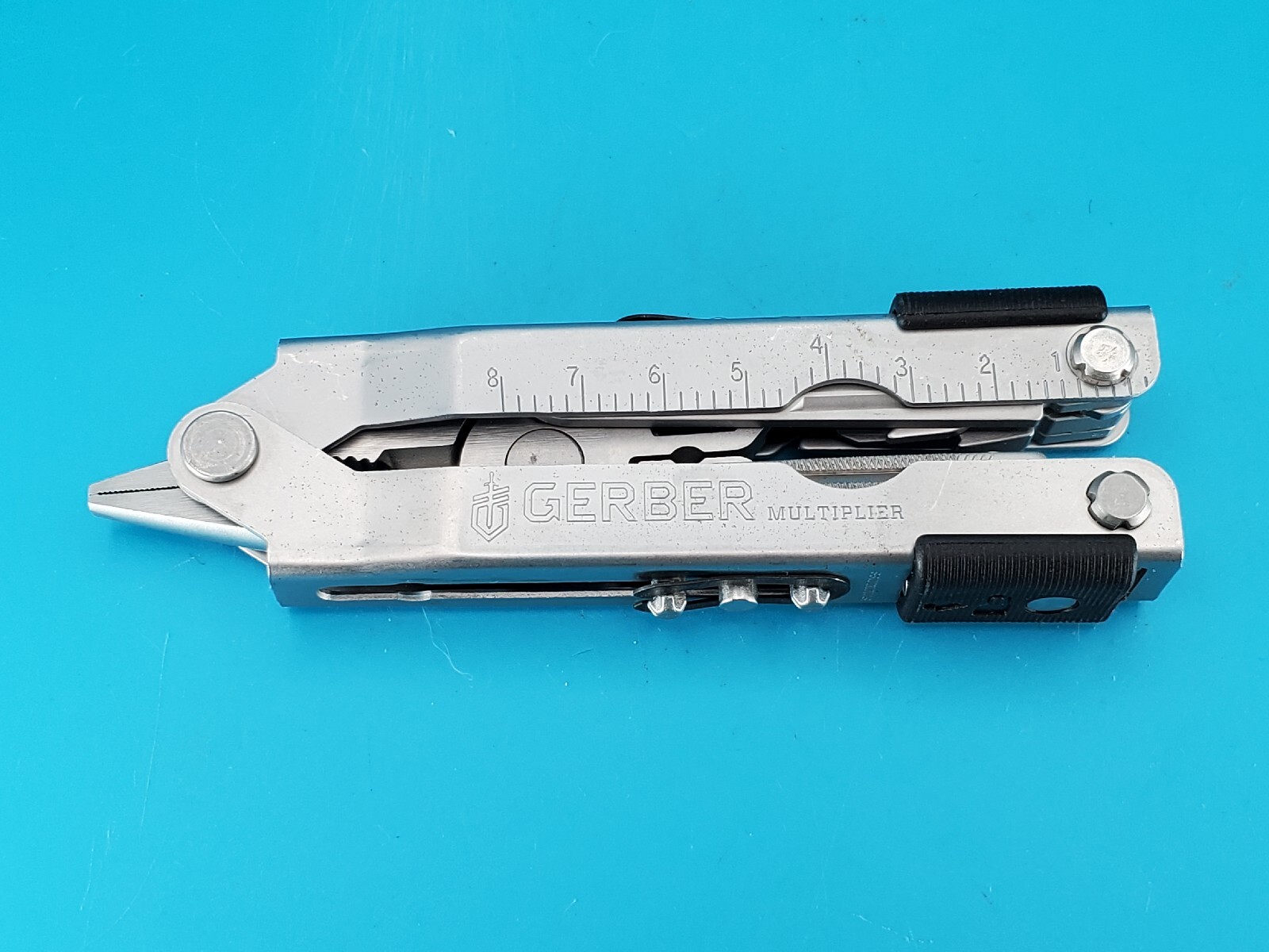 Gerber MP600 Silver Multi-Tool Needle Nose Pliers!