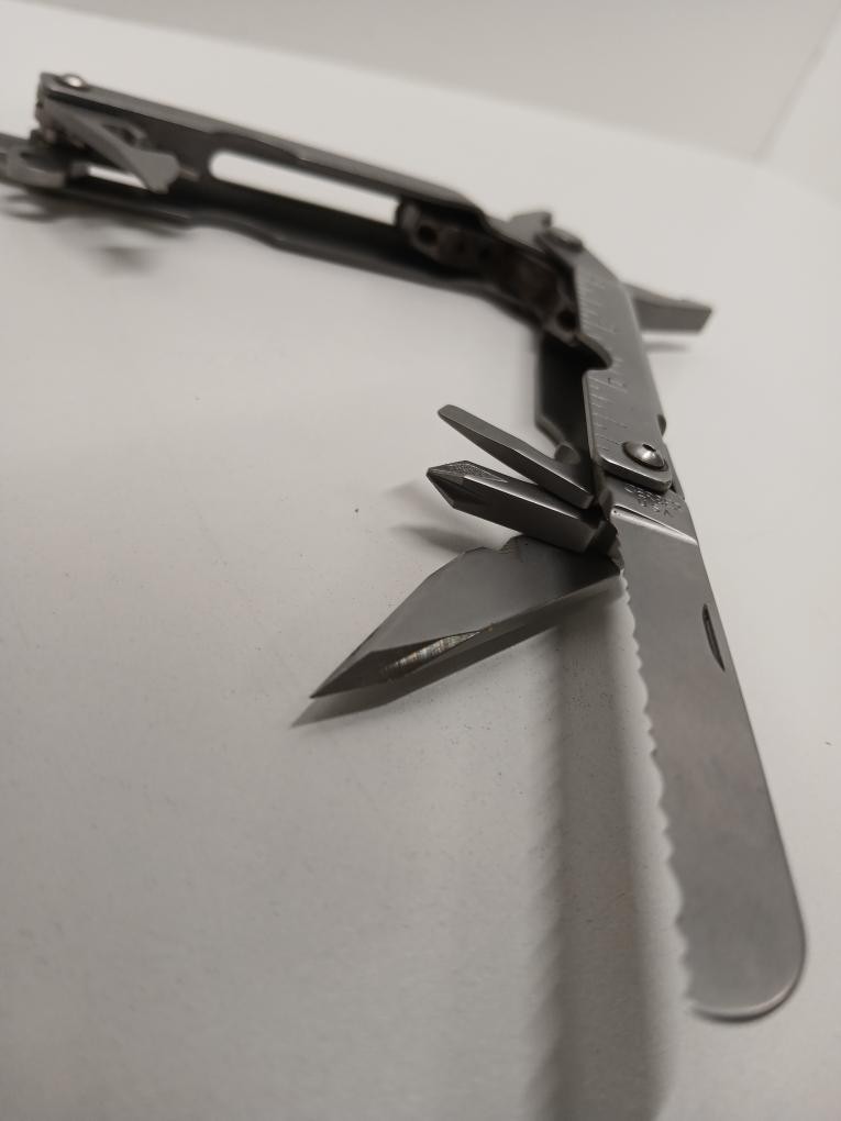 GERBER LEGENDARY BLADES MULTITOOL MP600 (P06035018)