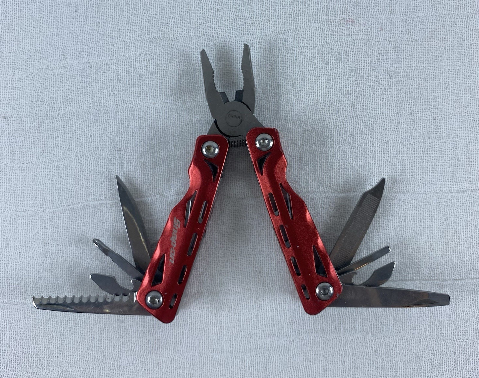 Snap-on Tool Red Stainless Steel Multi-Tool, Pliers, Knife, Screwdriver, 9 Tools