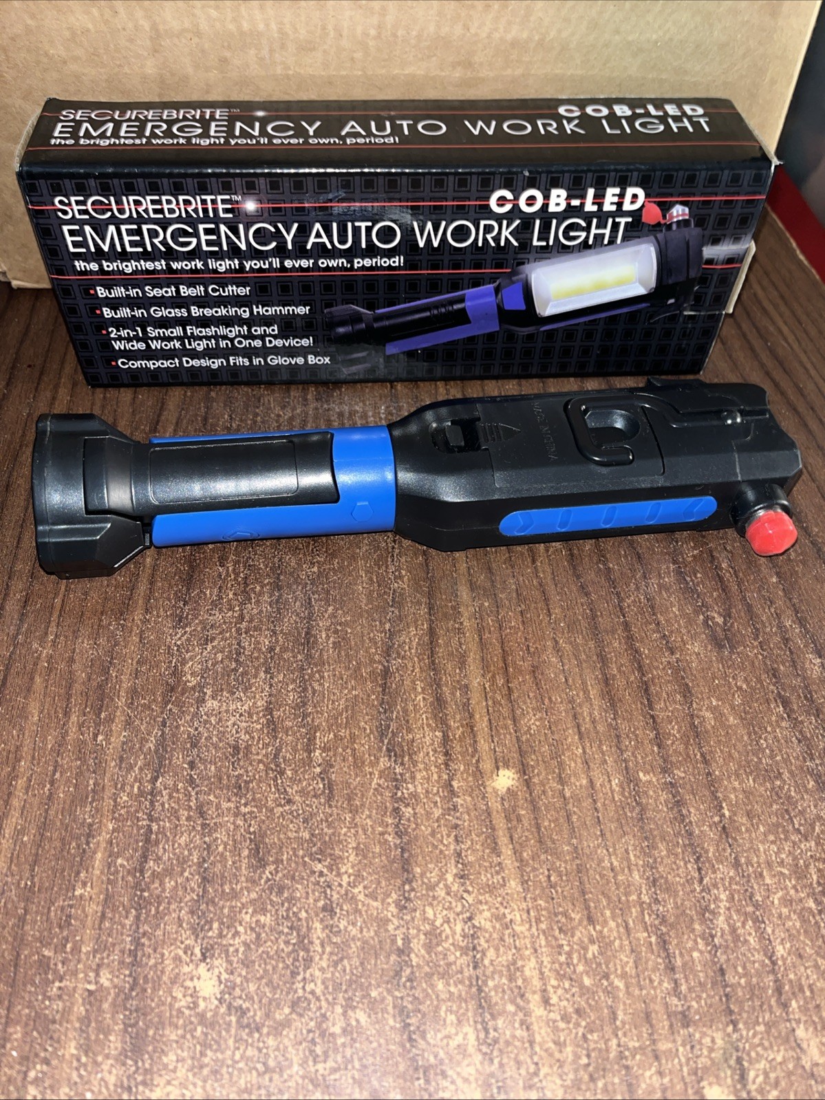 Securebrite COB Emergency Auto Tool/Flashlight/Flasher NEW/Open Batteries Not In