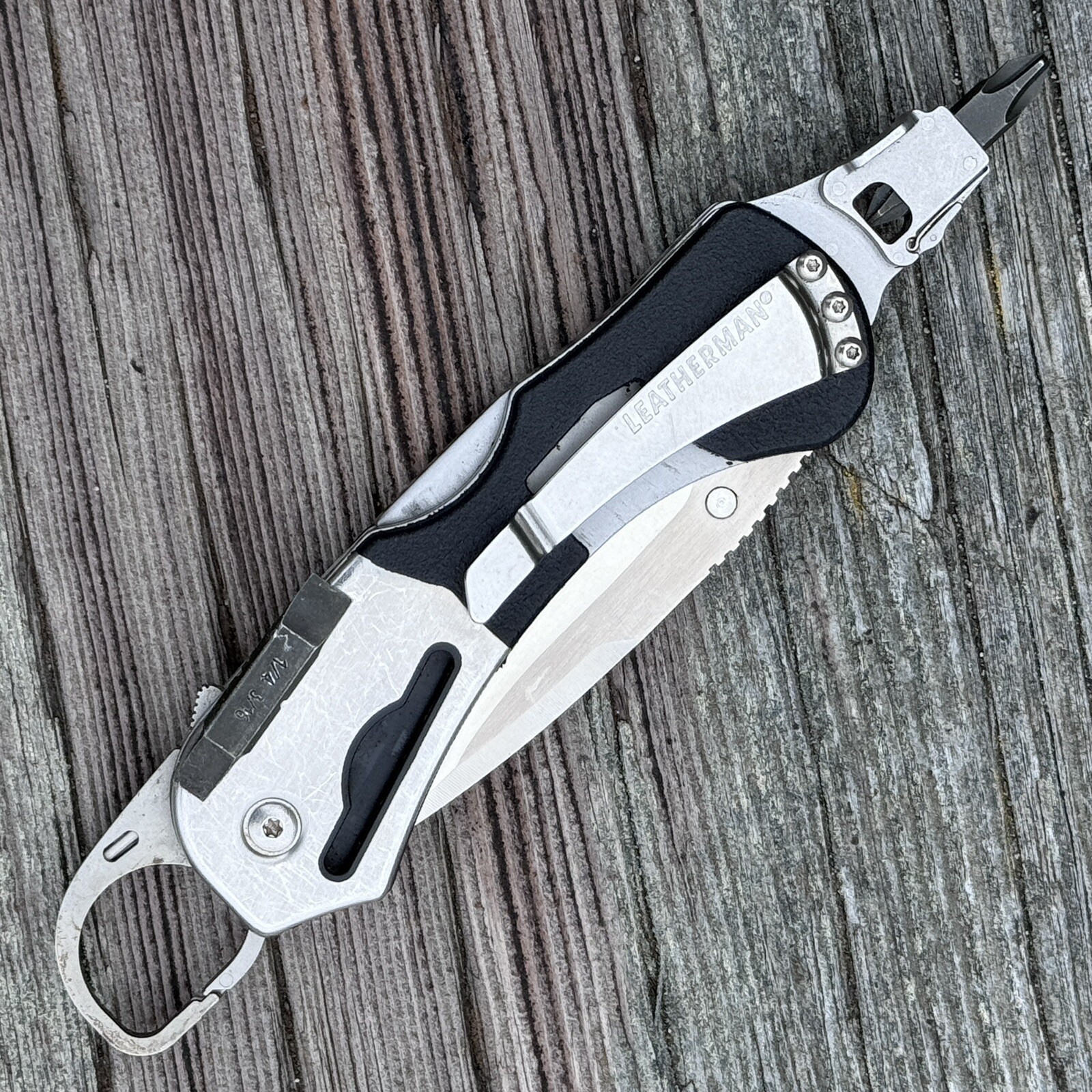 Leatherman E55B multitool (Expanse Series). Premium 154CM Stainless steel