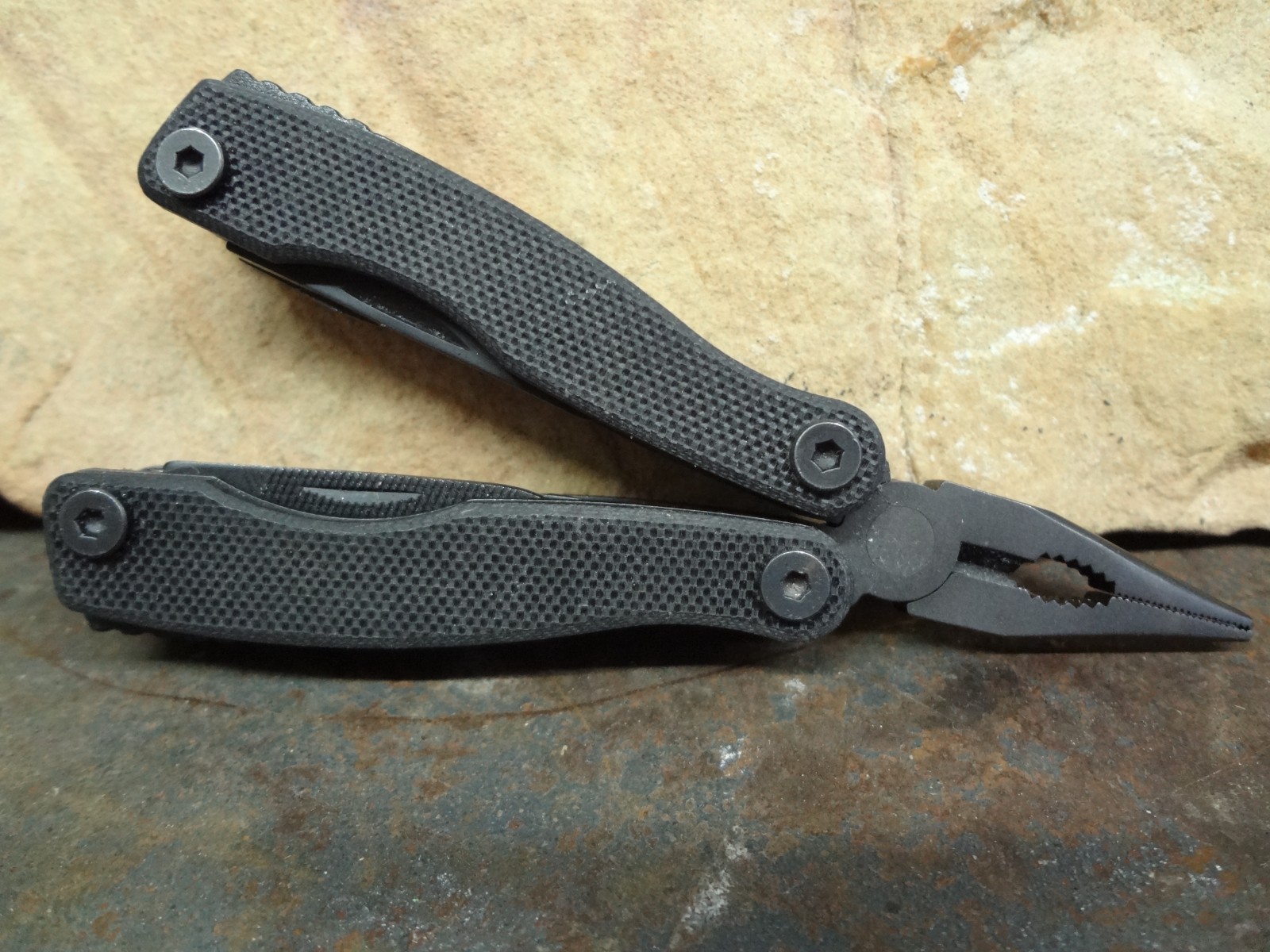 Black Tactical Pocket Knife Multi 12+ Function Tool Mini Needle Nose Pliers Fish