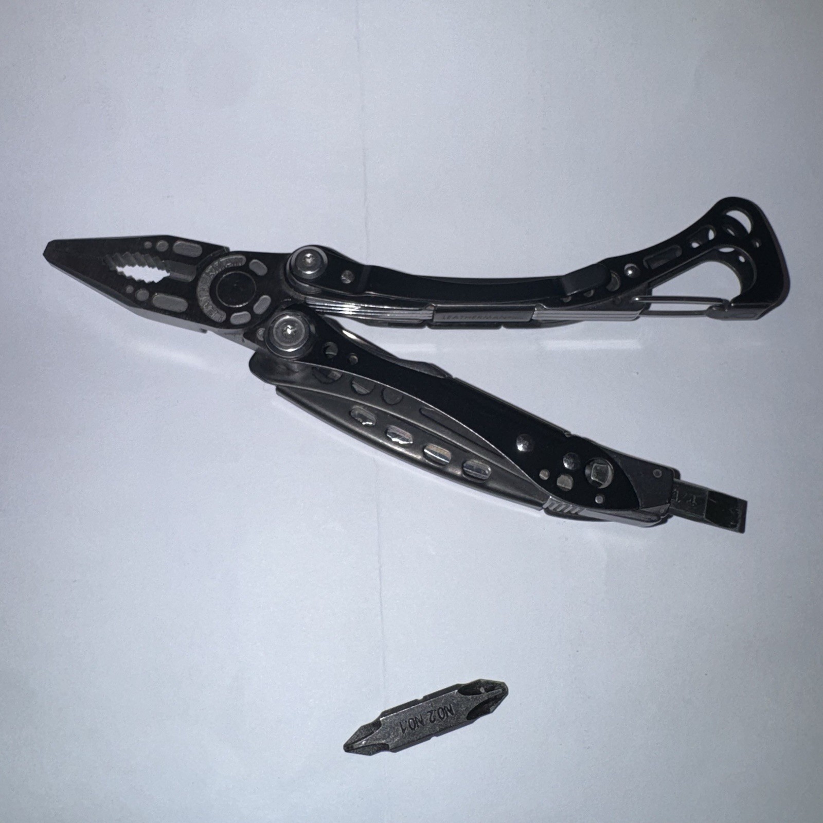 leatherman skeletool cx carbon fiber