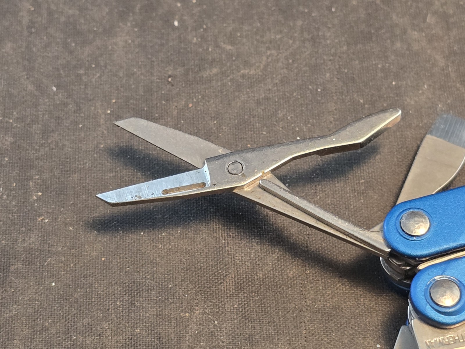 Discontinued Leatherman Squirt PS4 Blue Multitool