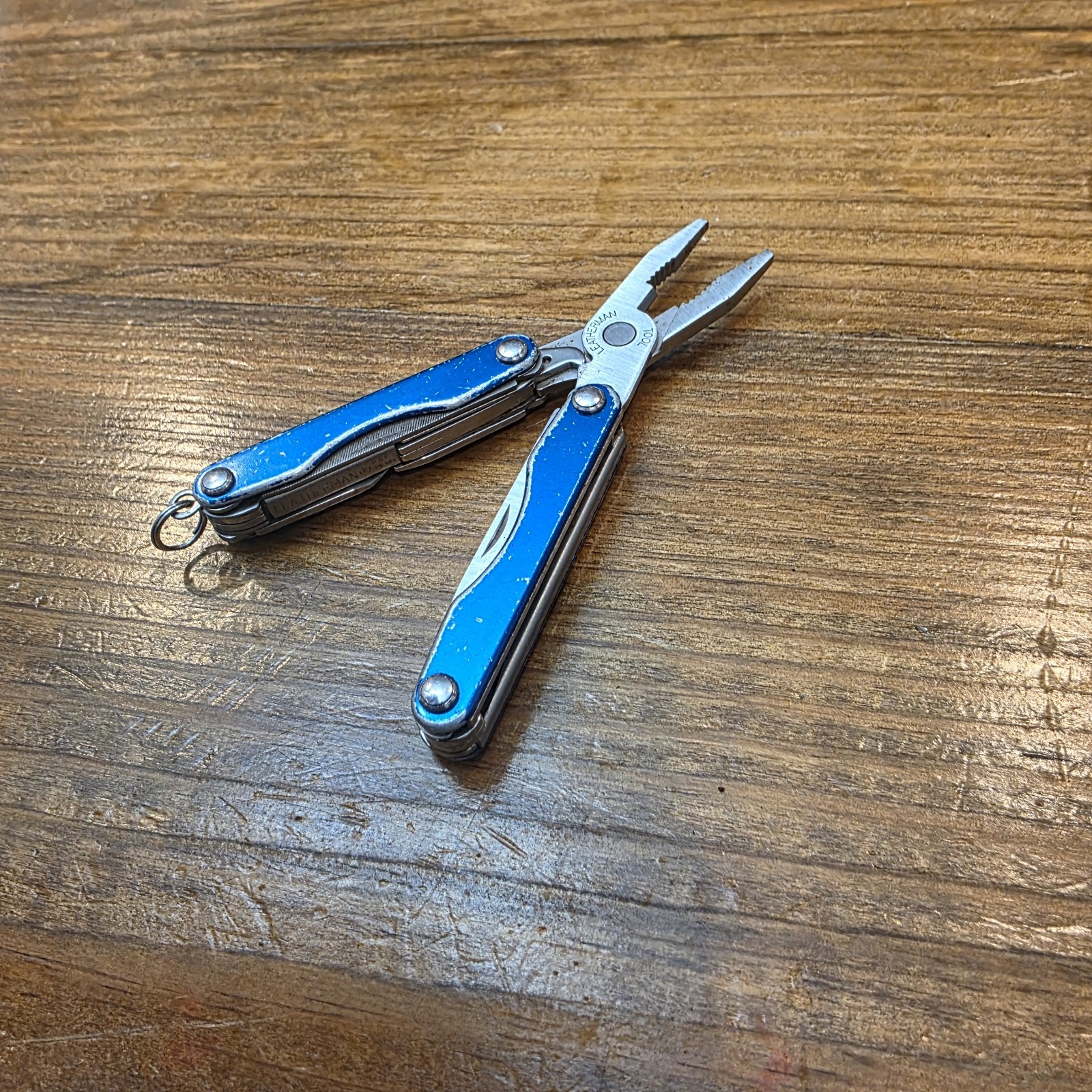 Multi Tool Leatherman Squirt P4 Blue knife Pliers Opener Keychain