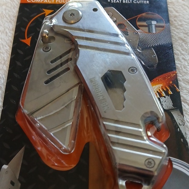 Roughneck Knife 6-Tool Multi-Tool Silver Replaceable Razor Heavy Duty Steel