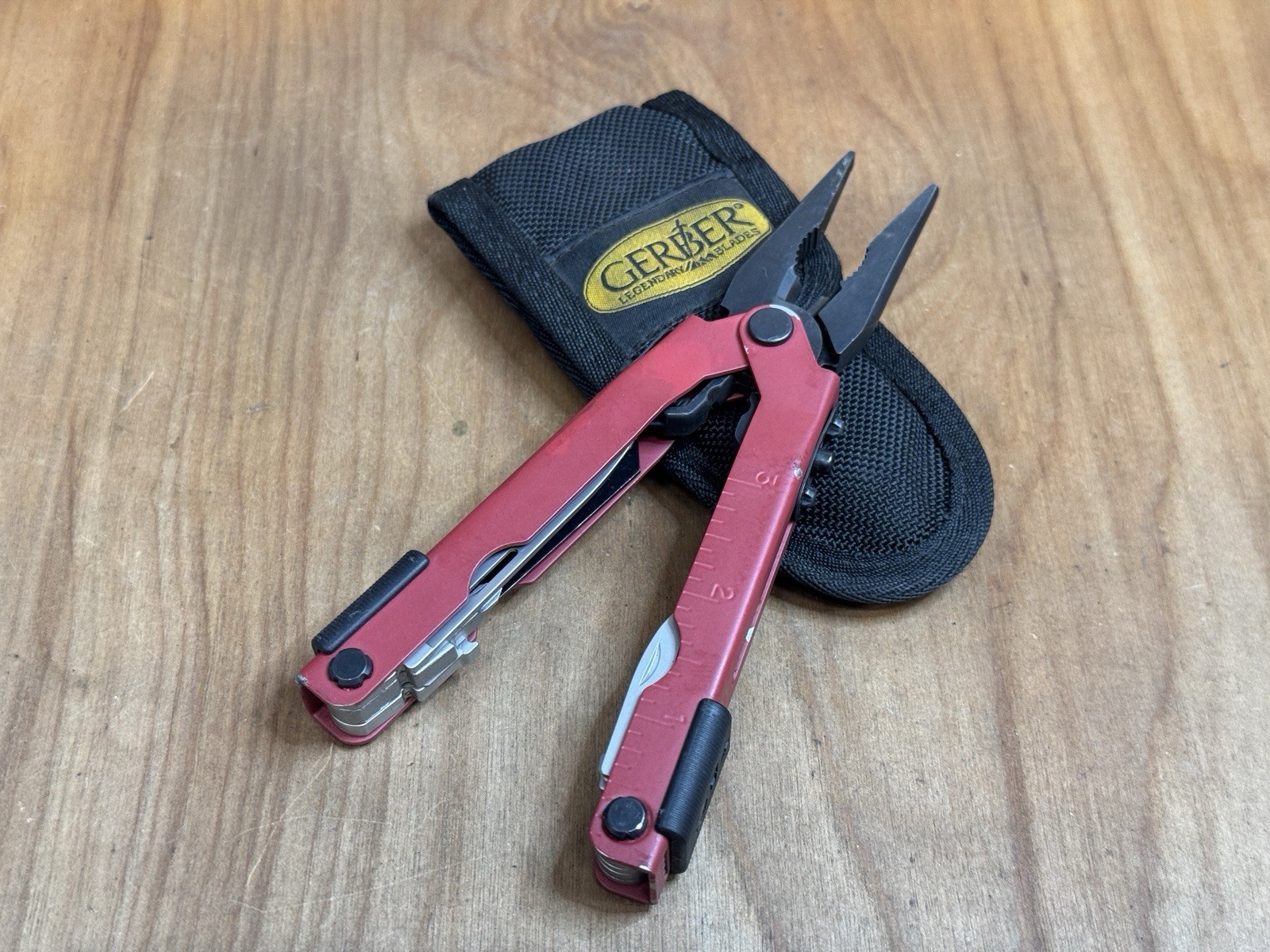 Rare Gerber Custom 600 Pro Scout RED w/Sheath USA Limited Edition EXCELLENT!