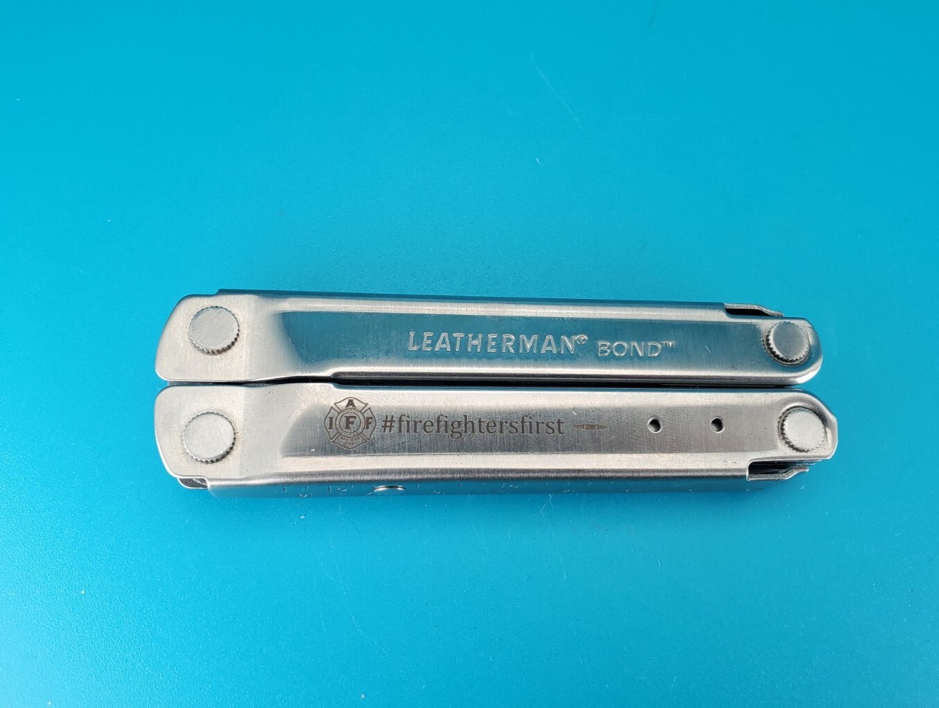 LEATHERMAN Bond Multitool! With Sheath! *FIREFIGHTERSFIRST*