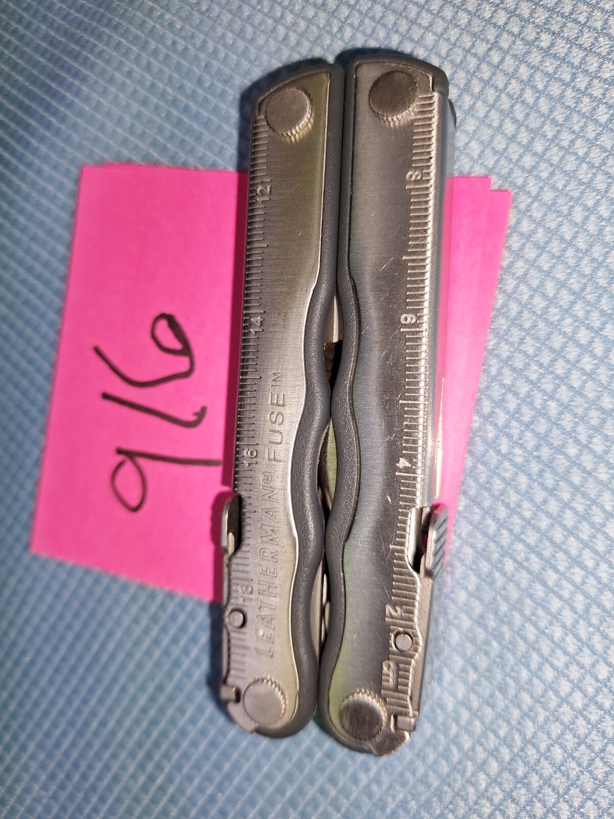 1 LEATHERMAN FUSE Multi Tool Camping Fishing LOT 916