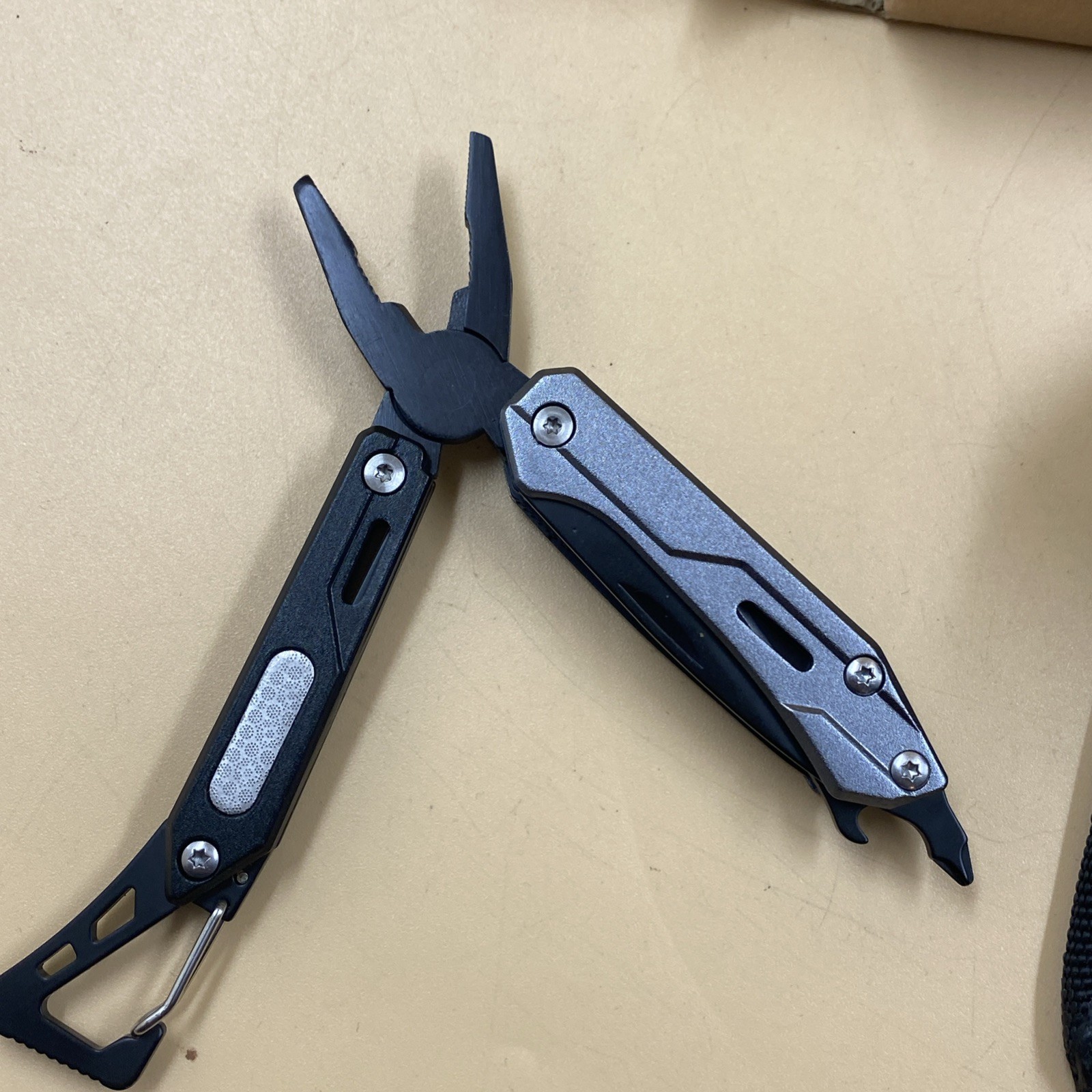 Mini Pocket Keychain Multi-Tool /for Travel Camping Daily Task / Knife /M6