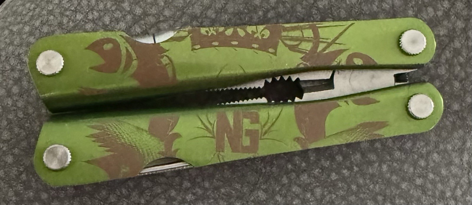 Multitool w/ Pliers Knife Screwdrivers Bottle Opener Saw Ruler Sheath Flashlight