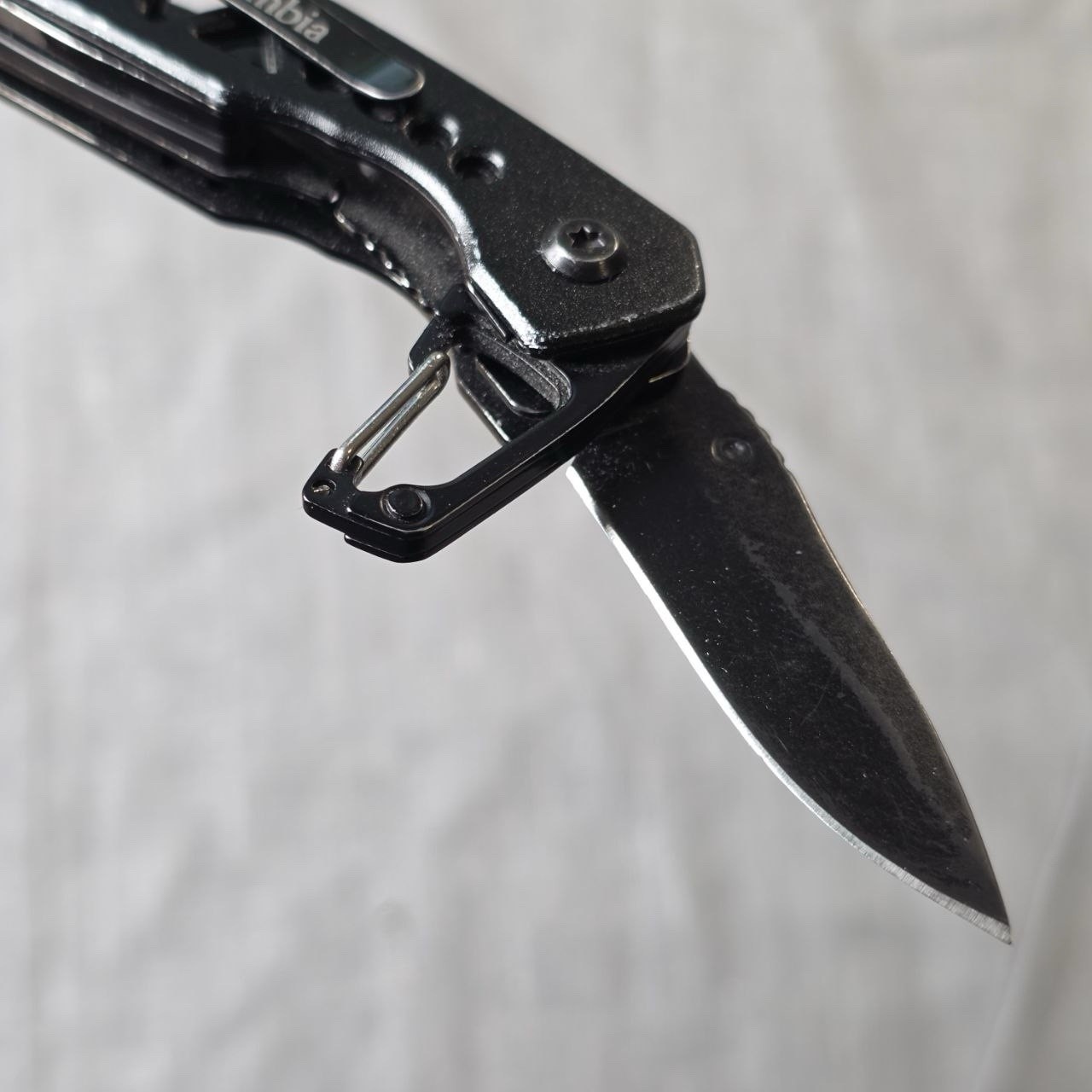 Columbia 9 Function Tactical Multi Tool Black Pliers Knife Saw Carabiner