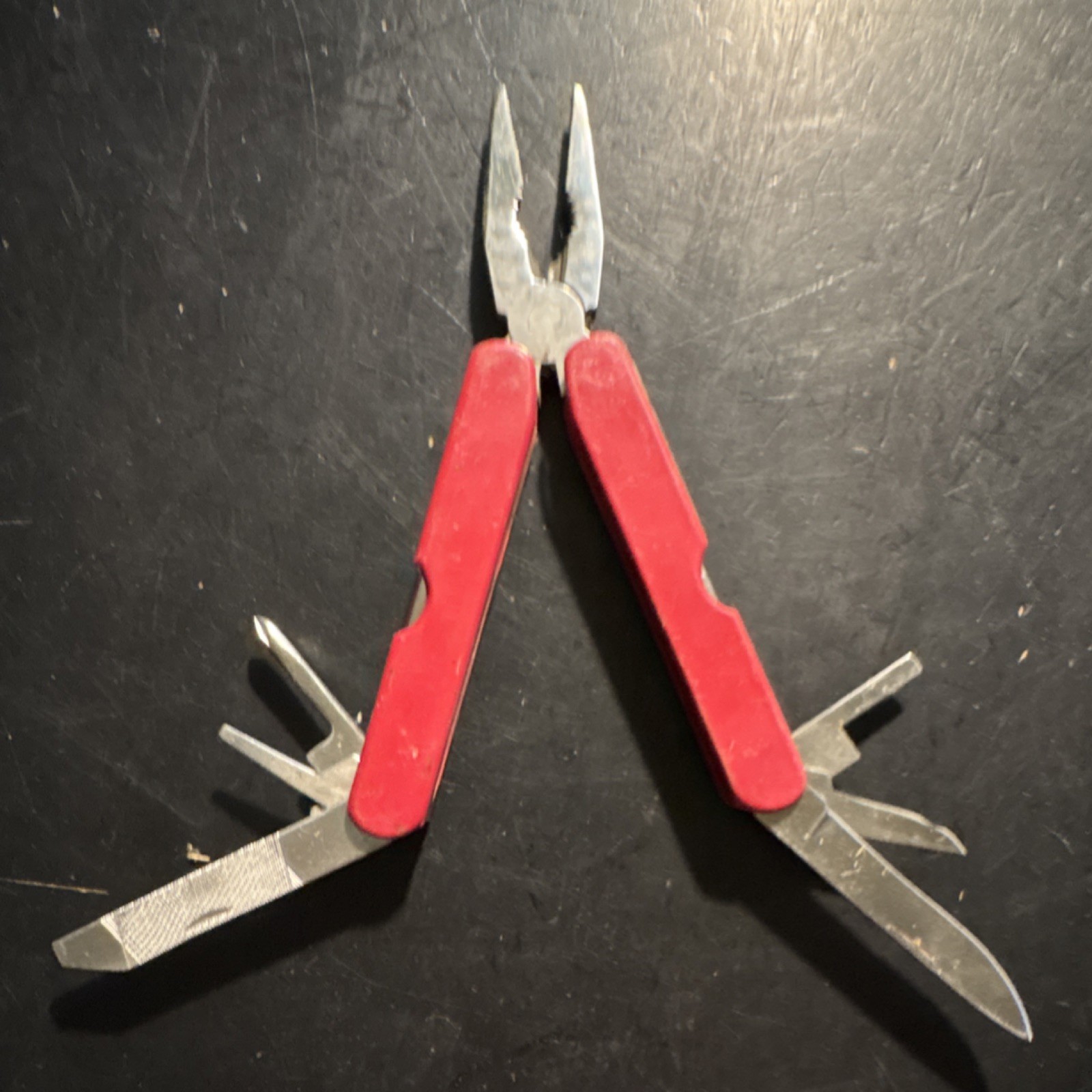 Multi-Tool Leathermen with 9 Functions Pliers Knife File Opener Red Handle