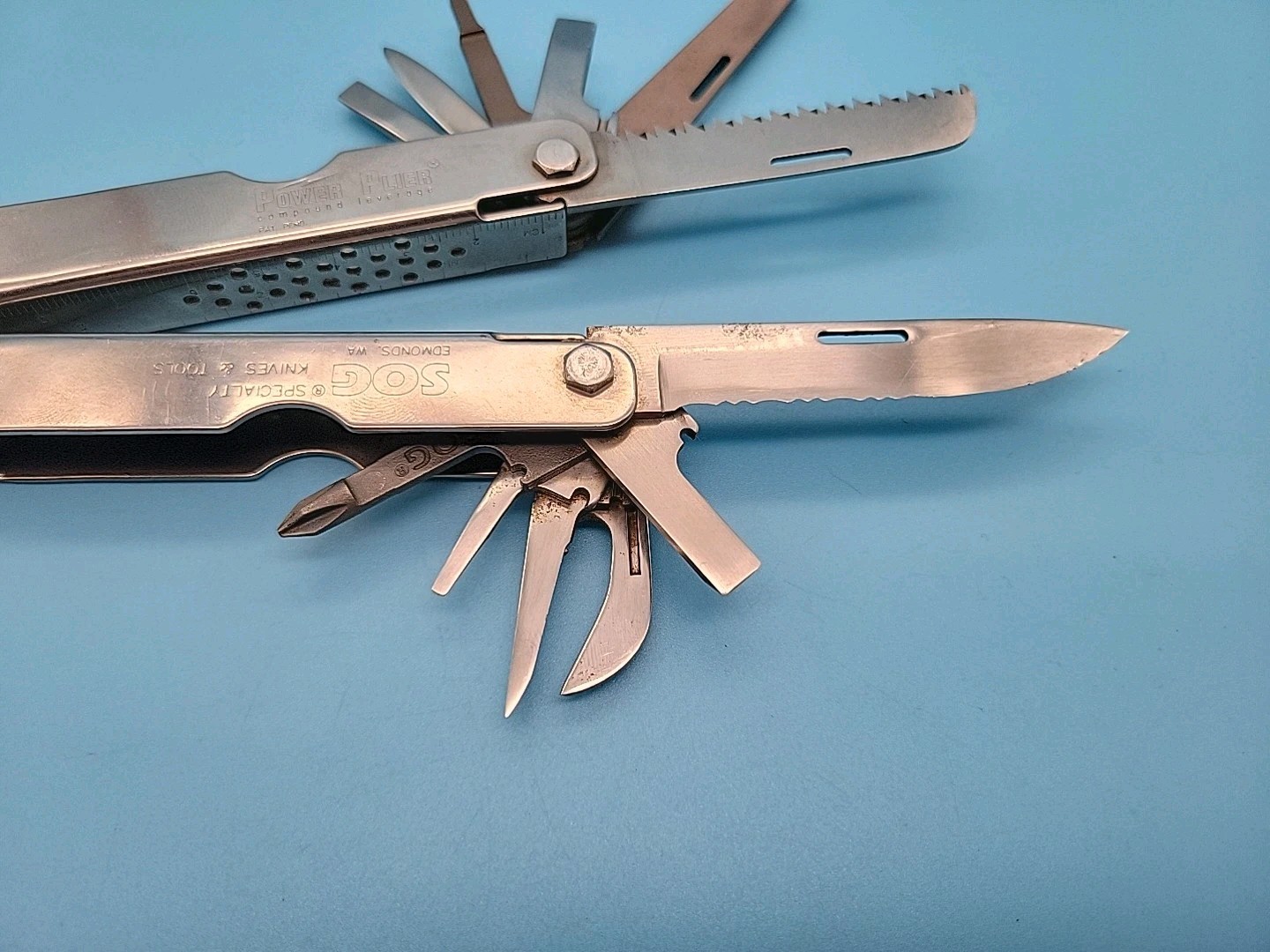 SOG PowerPlier Multi-Tool – Saw, File, Screwdrivers, Pliers, Knife