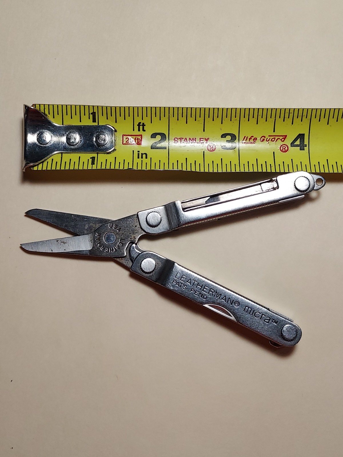 Leatherman USA Micra Keychain Pocket Multi-Tool Knife, Scissors, File 2.5″