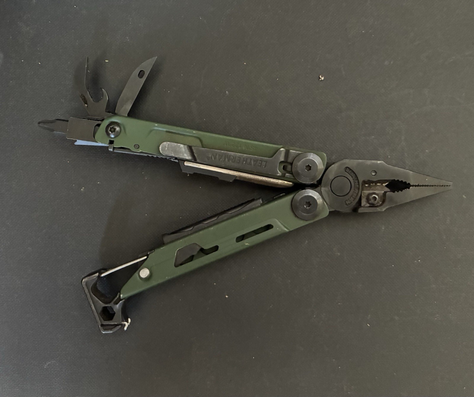 LEATHERMAN SIGNAL USA MULTI-TOOL TOPOGRAPHICAL PRINT KNIFE CAMPING HIKING FISH