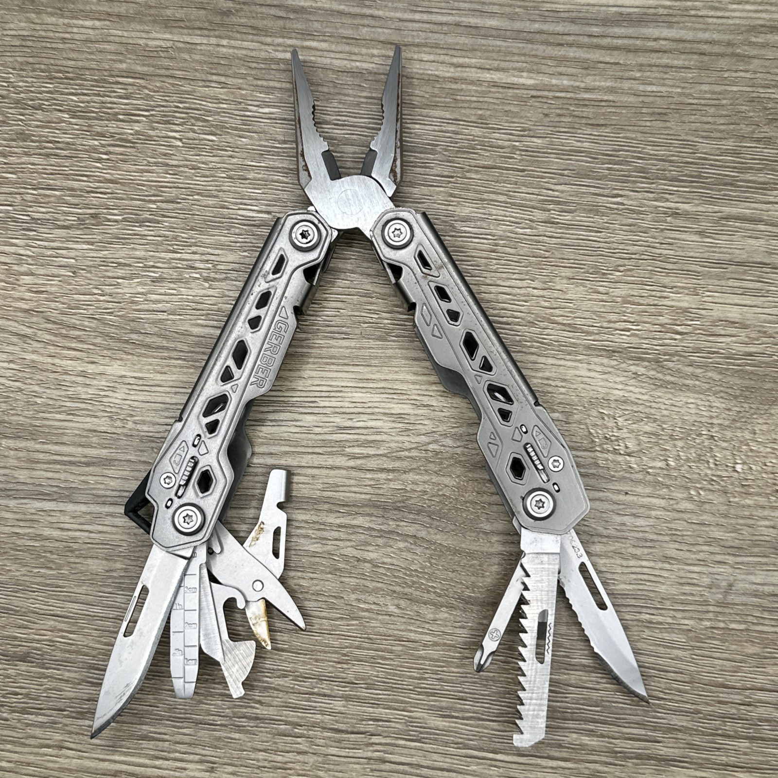 Gerber Truss Multi-Tool Pliers Knife Folding EDC FAST SHIPPING!