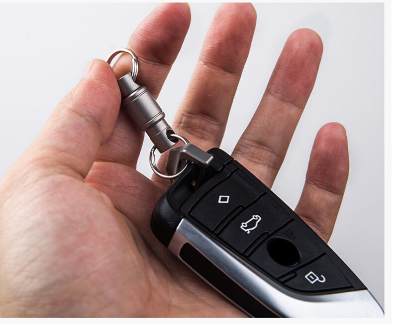 Titanium Alloy 360 Degree Quick Release Hanging Buckle Elastic Keychain Key Ring
