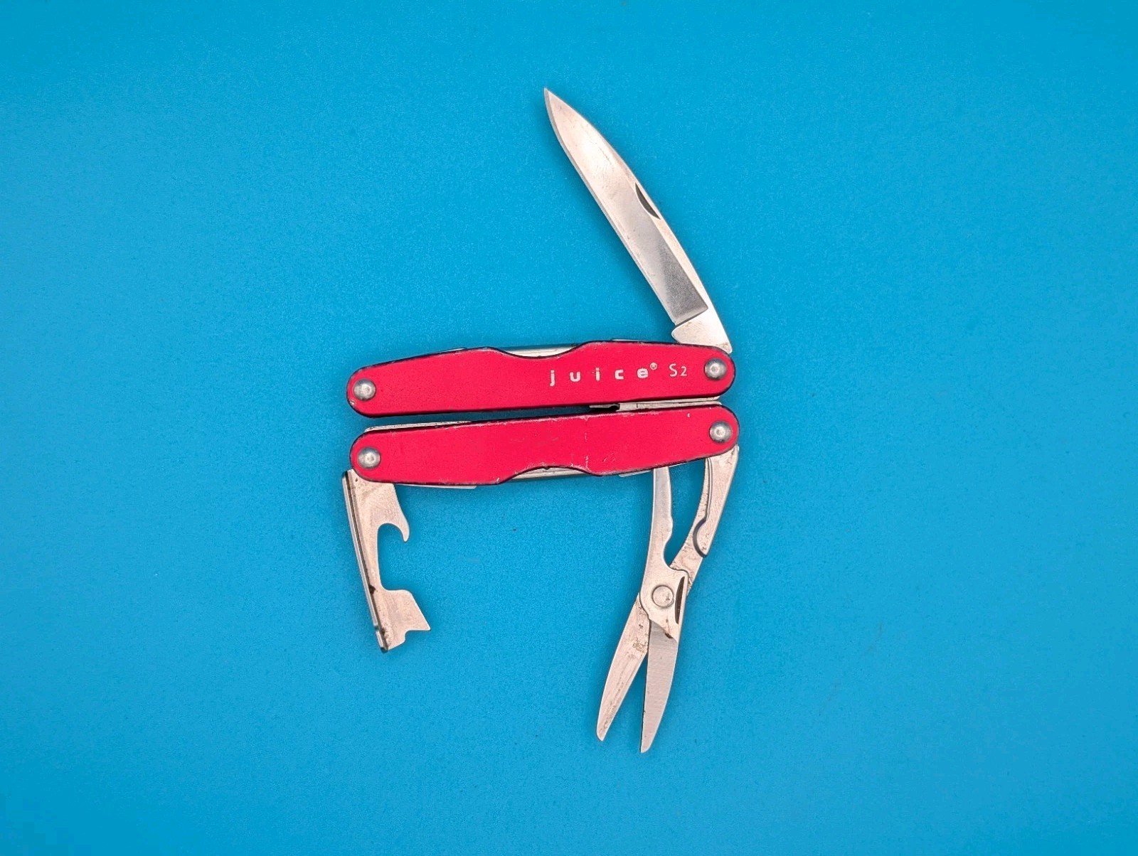 Leatherman Juice S2 Red Multi Tool! RETIRED!