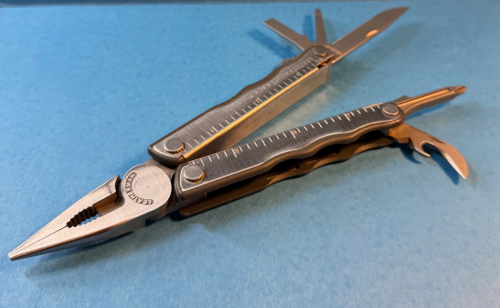 Classic Leatherman Kick Multi-Tool Knife Excellent Condition with Leather Sheath