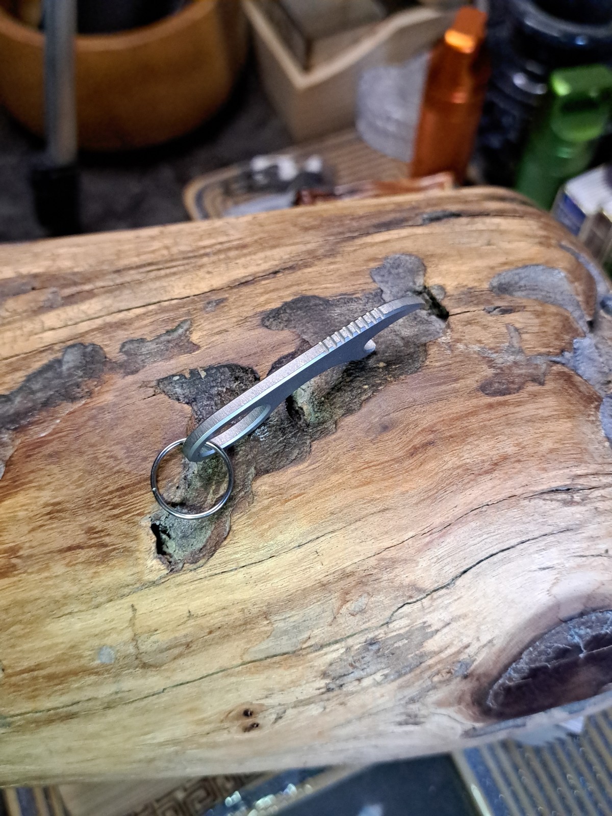 MINIMALIST MINI TITANIUM KEYCHAIN CLAW BOTTLE OPENER