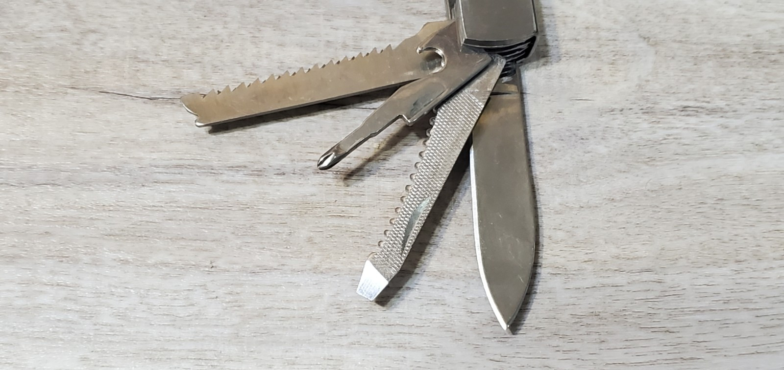 Sheffield Axe Multi Tool Camping Knives Utility Phillips Screwdriver Hammer 12/1