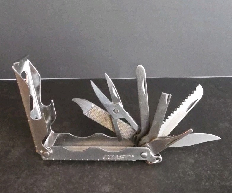 COAST Micro-Toolbox Multitool Stainless Steel 7 blades