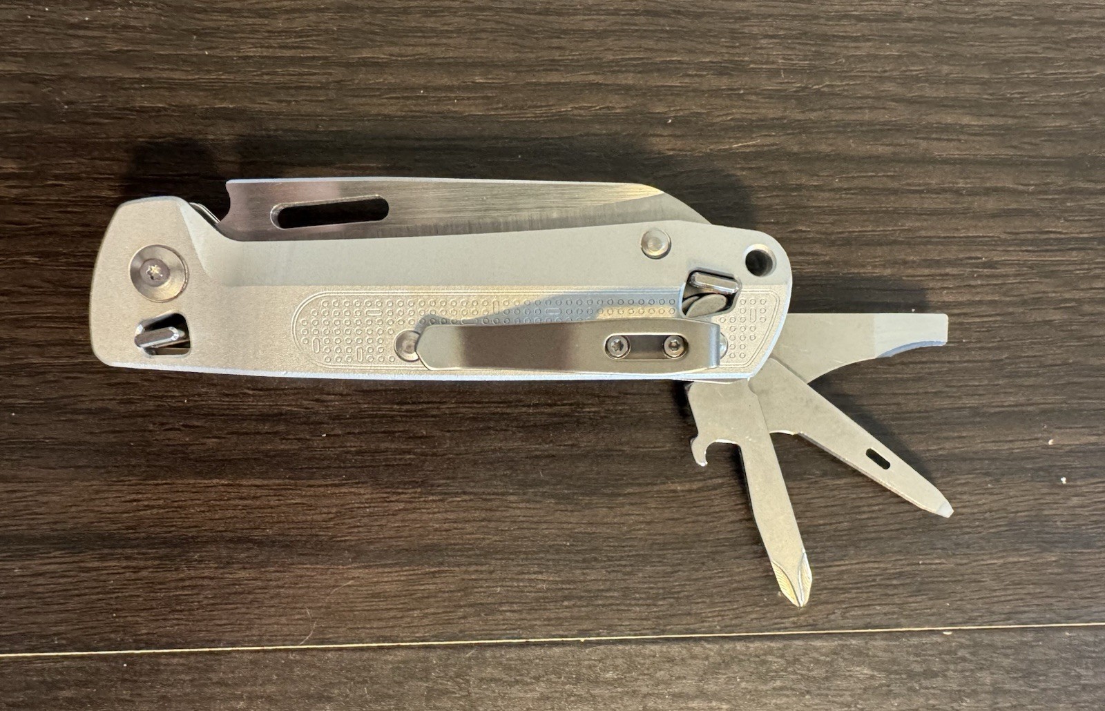 Leatherman FREE K2 Knife Multi-Tool W/ Magnacut Blade & Titanium Pocket Clip