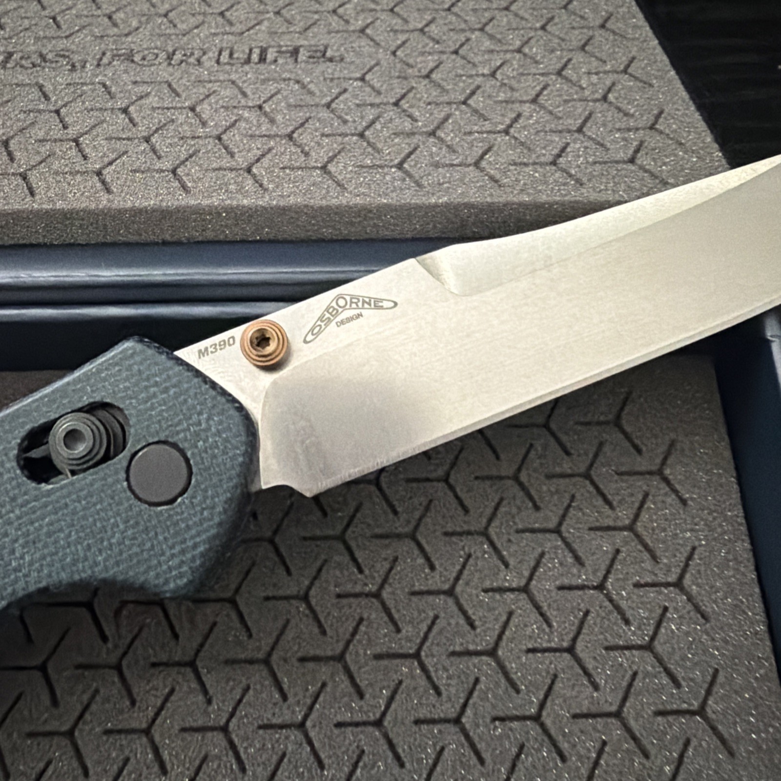 Benchmade 940-04 Demin Scales Osborne Reverse Tanto Blade Knife